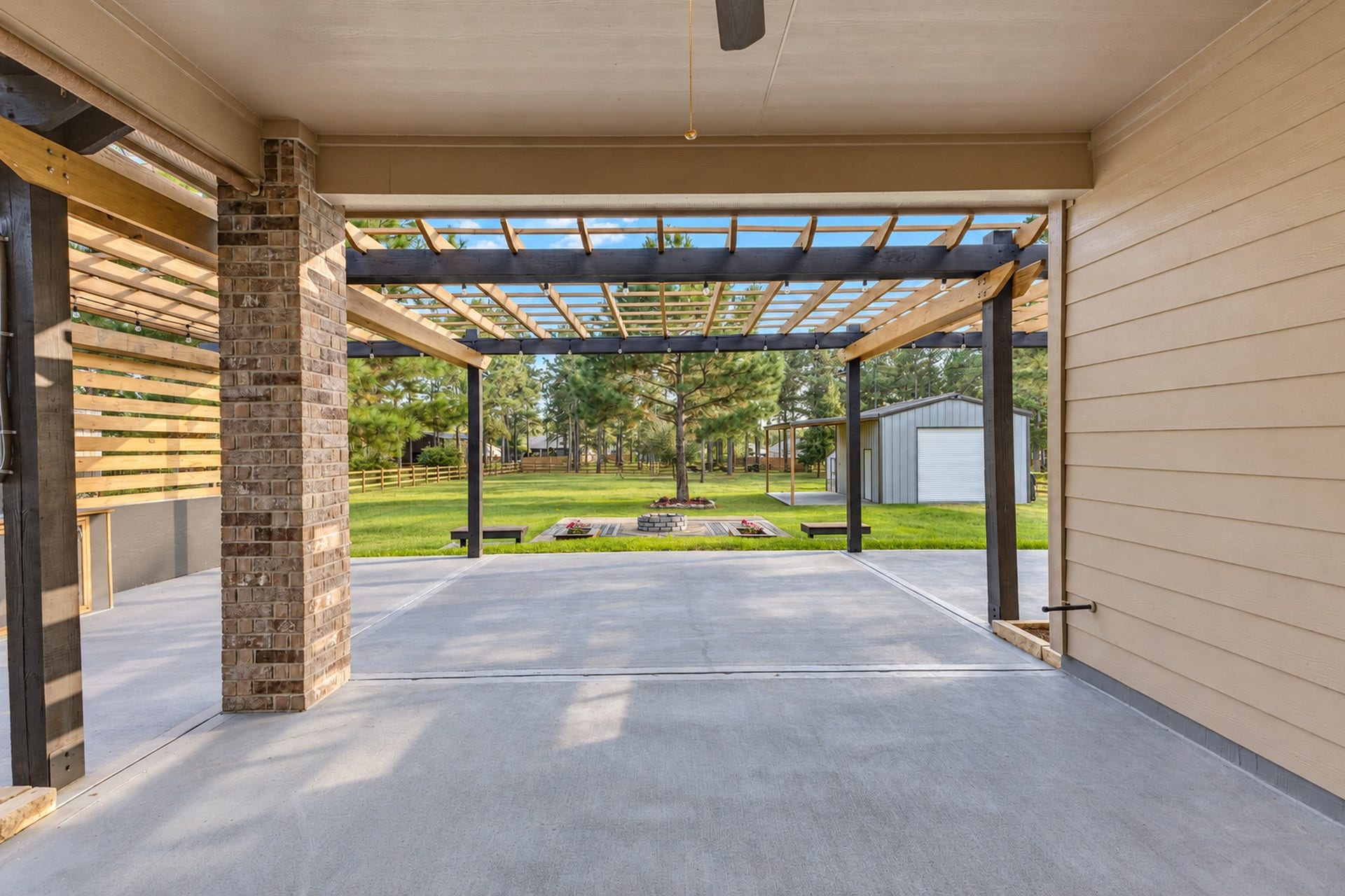 Covered patio for outdoor entertaining, Firepit with seating area