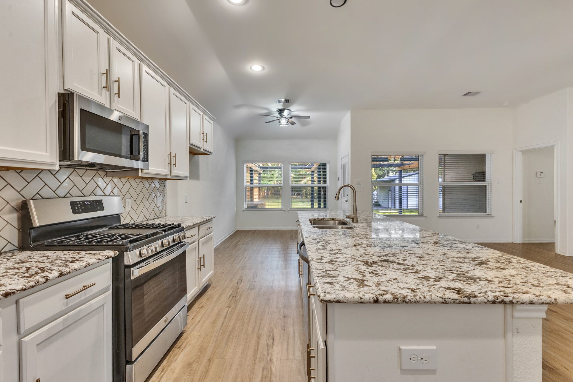 Stainless Steel Appliances. Gas Range