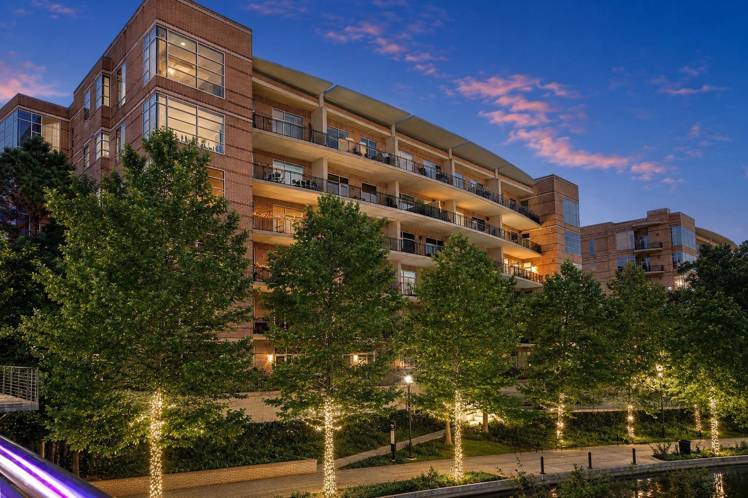 1 Waterway Court, #5-B, The Woodlands, TX 77380 1 Waterway Court, #5-B, The Woodlands, TX 77380