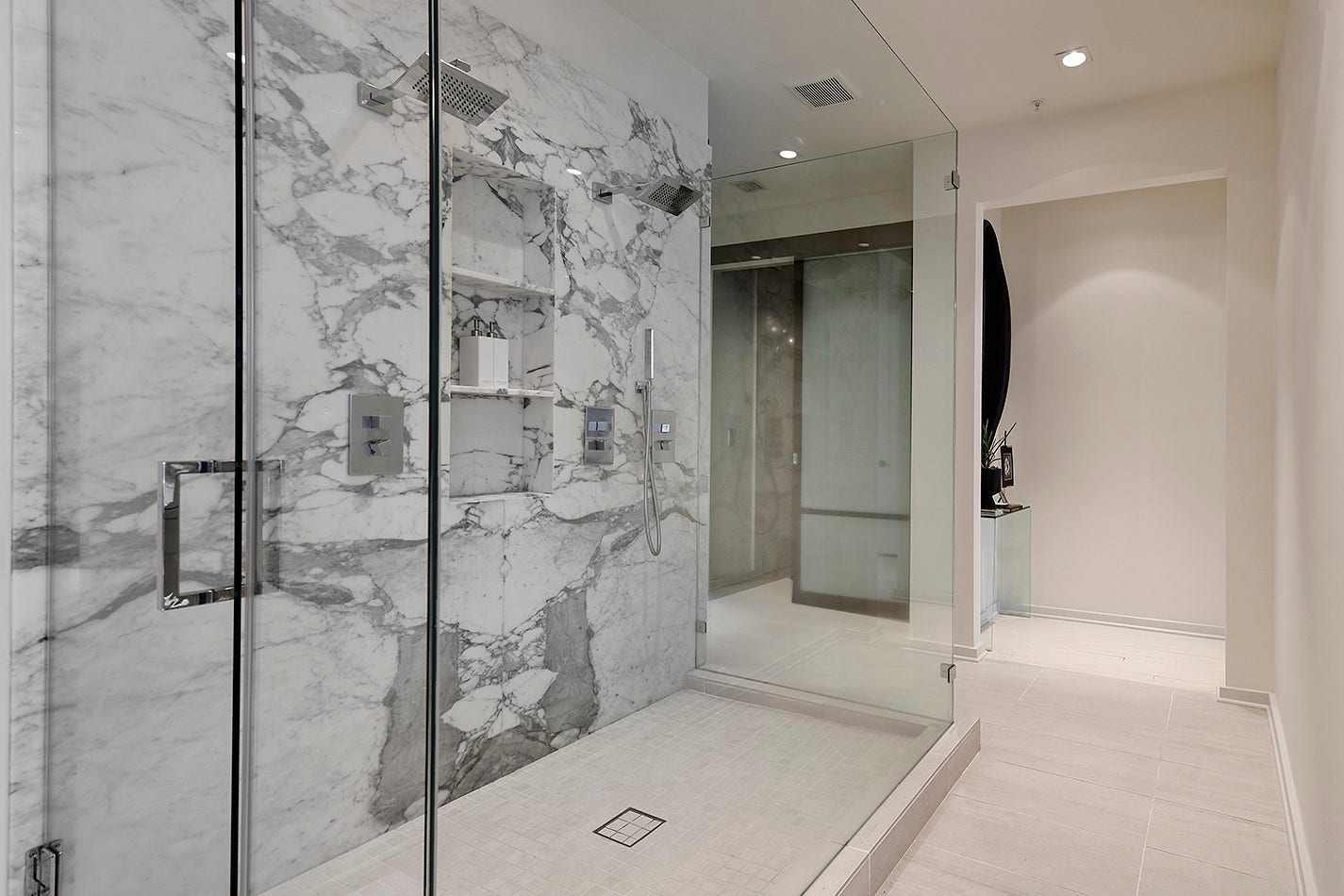 1 Waterway Court, #5-B, The Woodlands, TX 77380 1 Waterway Court, #5-B, The Woodlands, TX 77380
