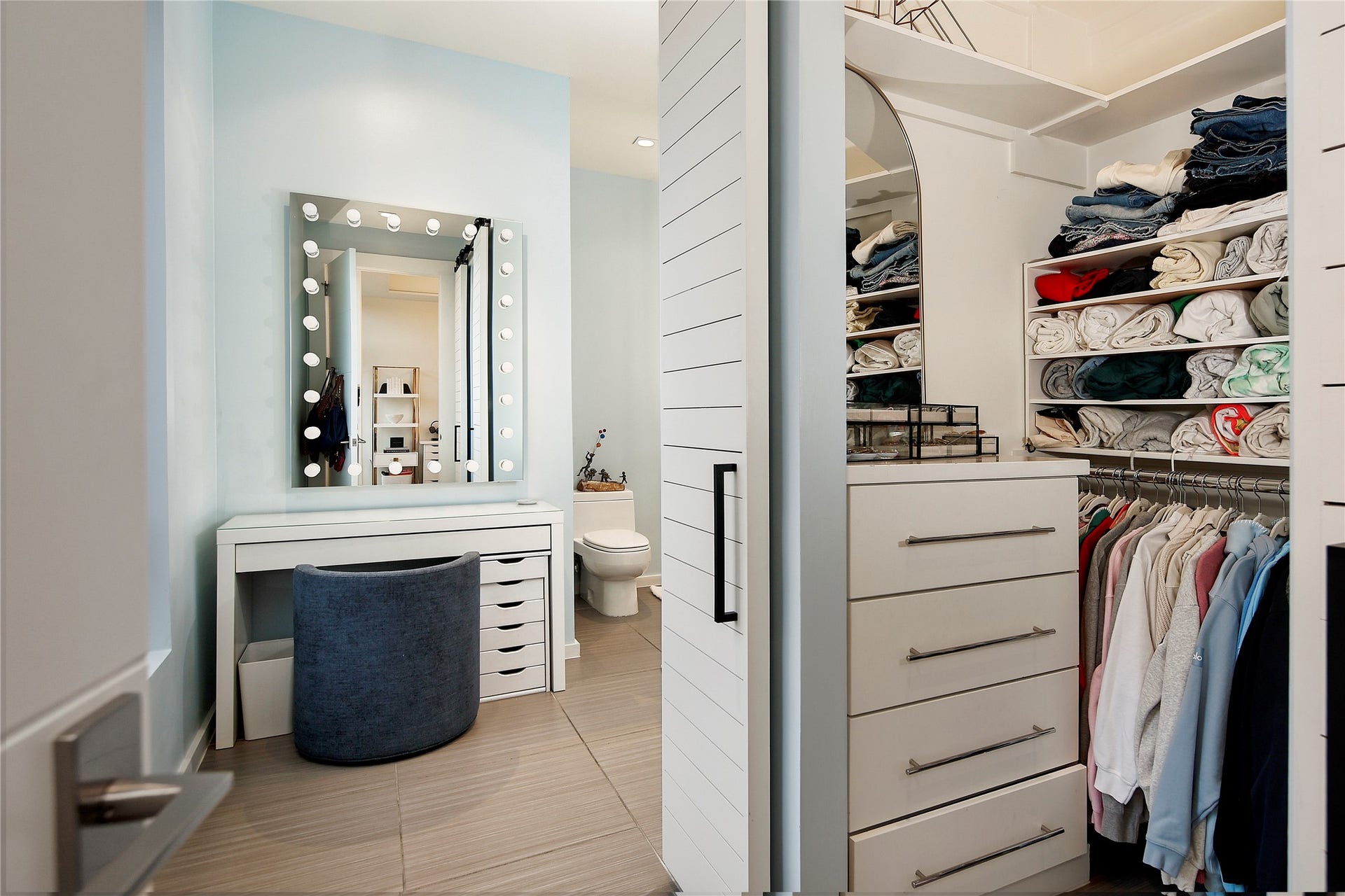 1 Waterway Court, #5-B, The Woodlands, TX 77380 1 Waterway Court, #5-B, The Woodlands, TX 77380