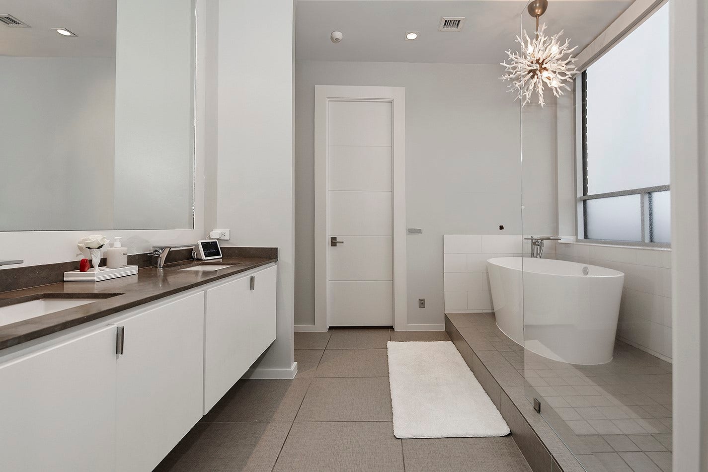 1 Waterway Court, #5-B, The Woodlands, TX 77380 1 Waterway Court, #5-B, The Woodlands, TX 77380