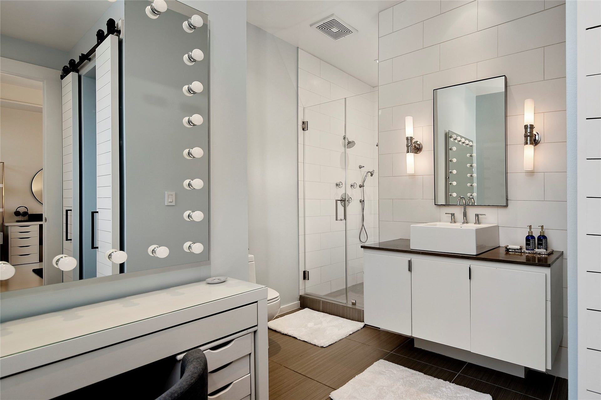 1 Waterway Court, #5-B, The Woodlands, TX 77380 1 Waterway Court, #5-B, The Woodlands, TX 77380