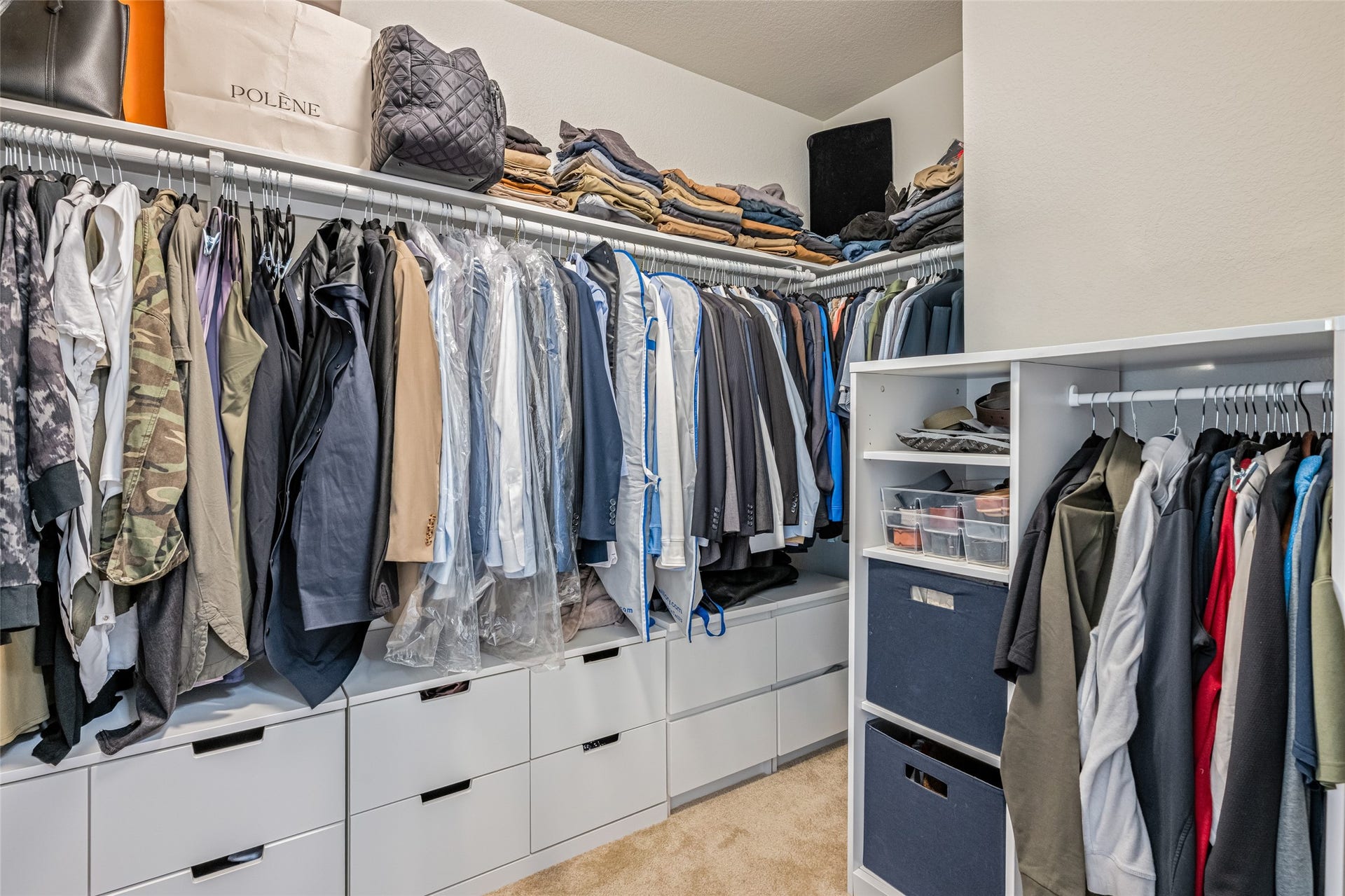 3806 Belmore Lane, Pearland, TX 77584 Keeping everything organized is easy in your roomy walk-in closet, with generous hanging space, shelving, and built-in drawer storage.