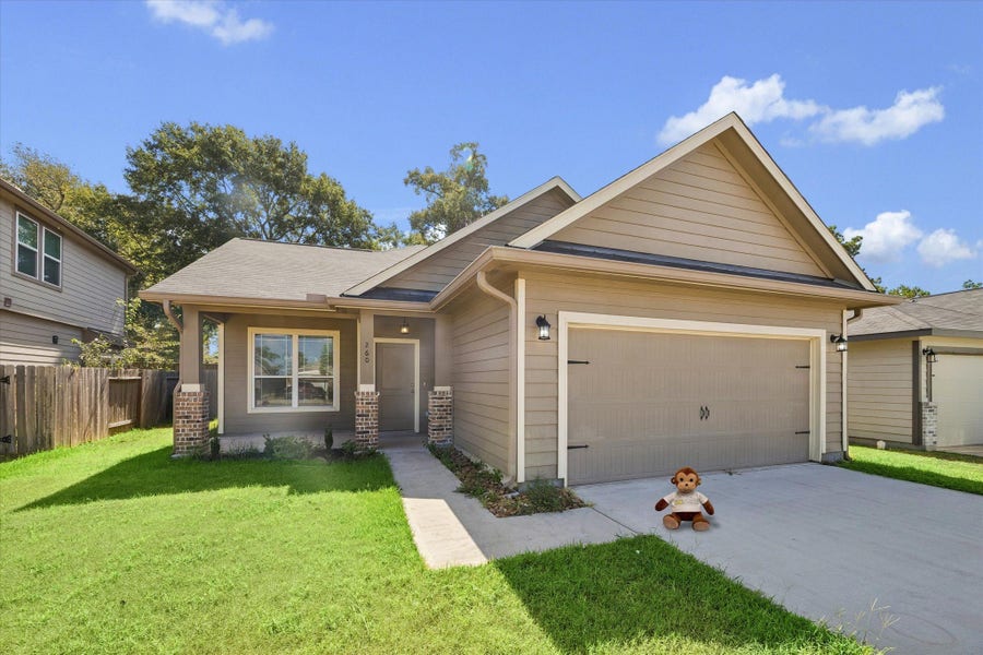 Property photo for 260 Shoreview Drive, Conroe, TX