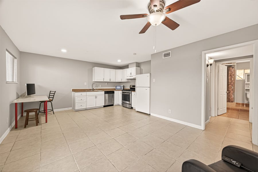 Property photo for 1529 Wirt Road, #1, Houston, TX