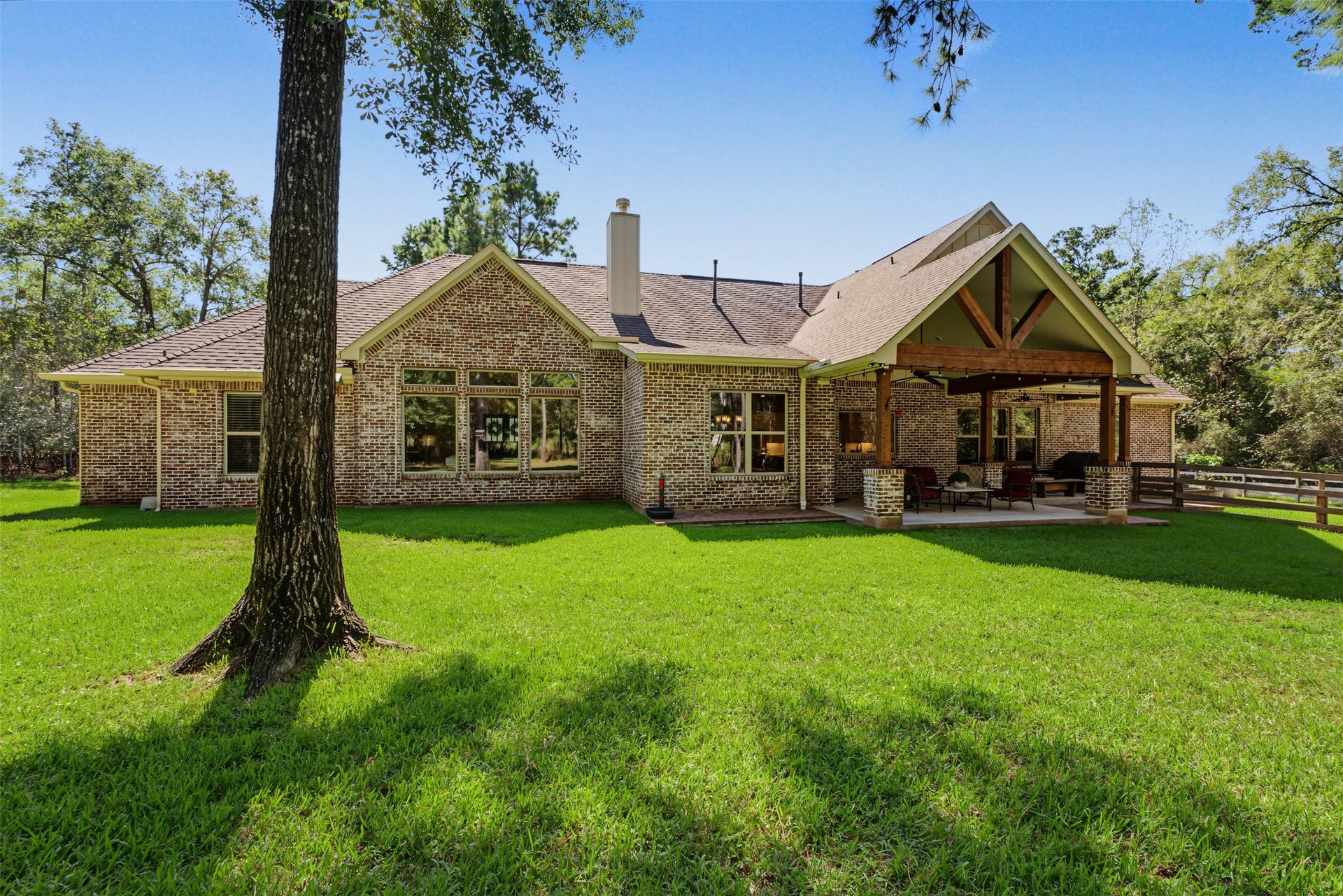 501 Corsair Court, Montgomery, TX 77316 Enjoy the peaceful views and wildlife.