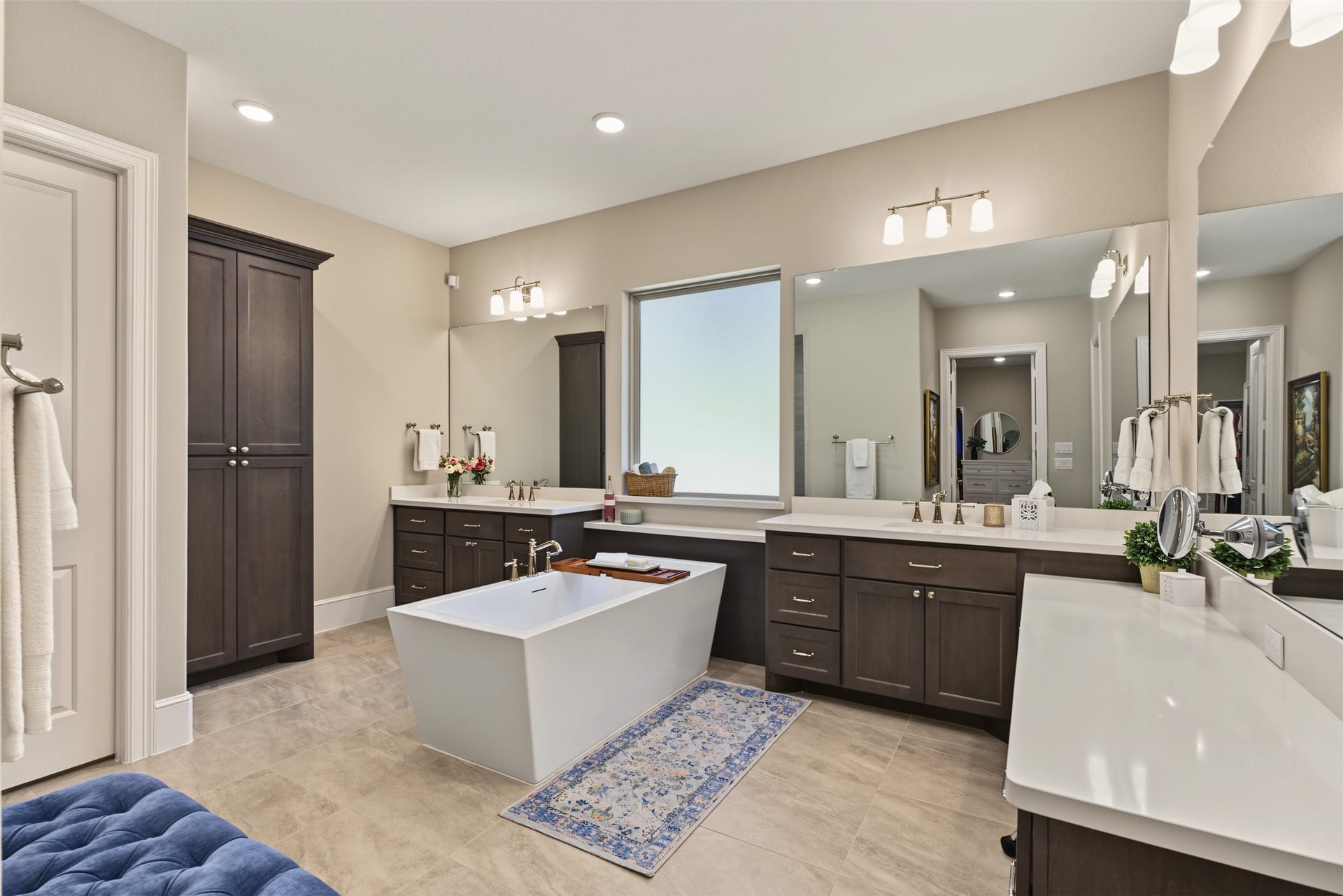 501 Corsair Court, Montgomery, TX 77316 Large primary bath features soaker tub, makeup and dressing area.