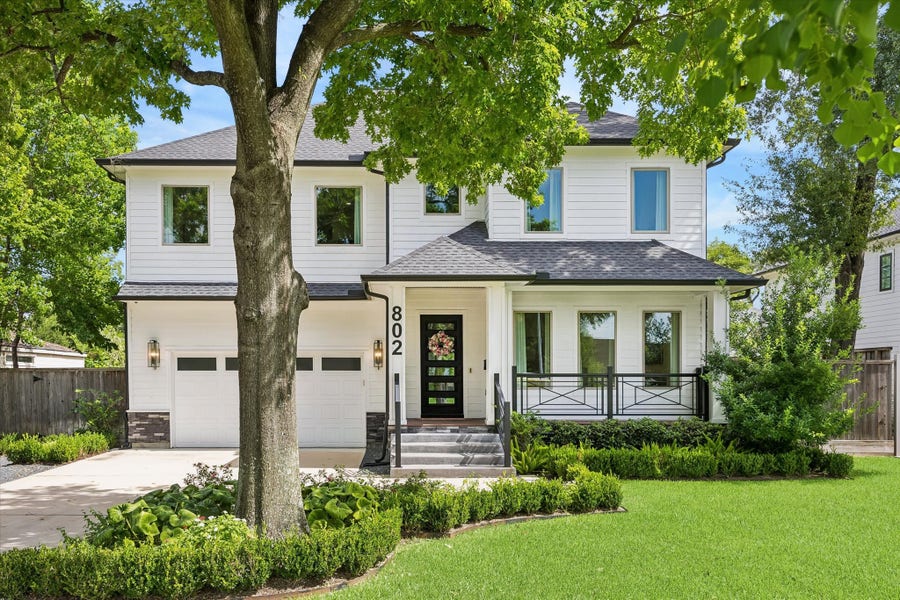 Property photo for 802 W 30th Street, Houston, TX