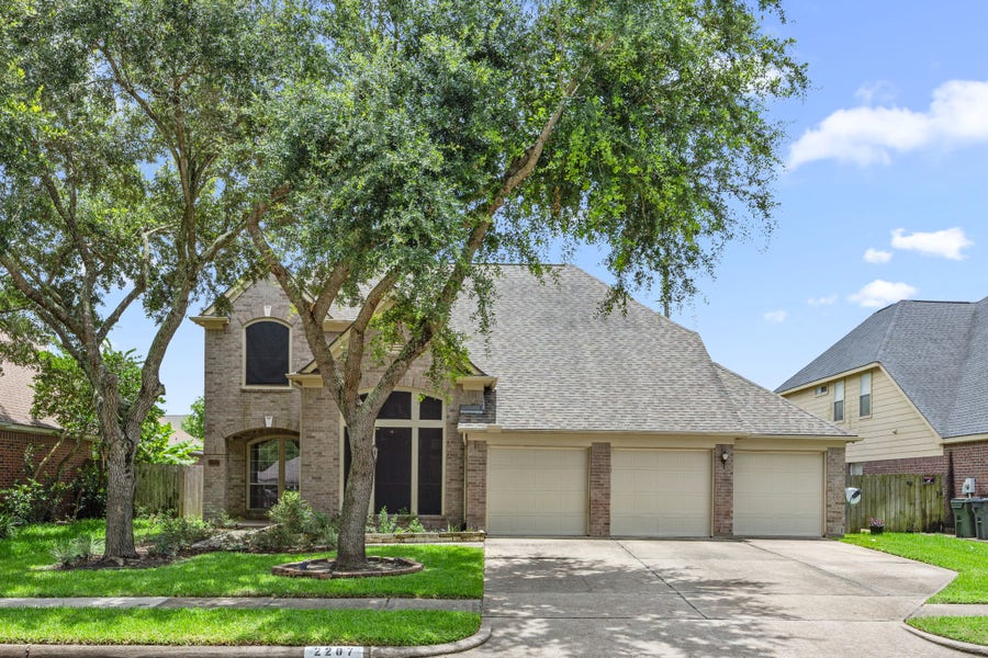 Property photo for 2207 Thistlerock Lane, Sugar Land, TX