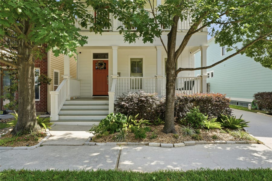 Property photo for 626 E 6th 1/2 Street, Houston, TX