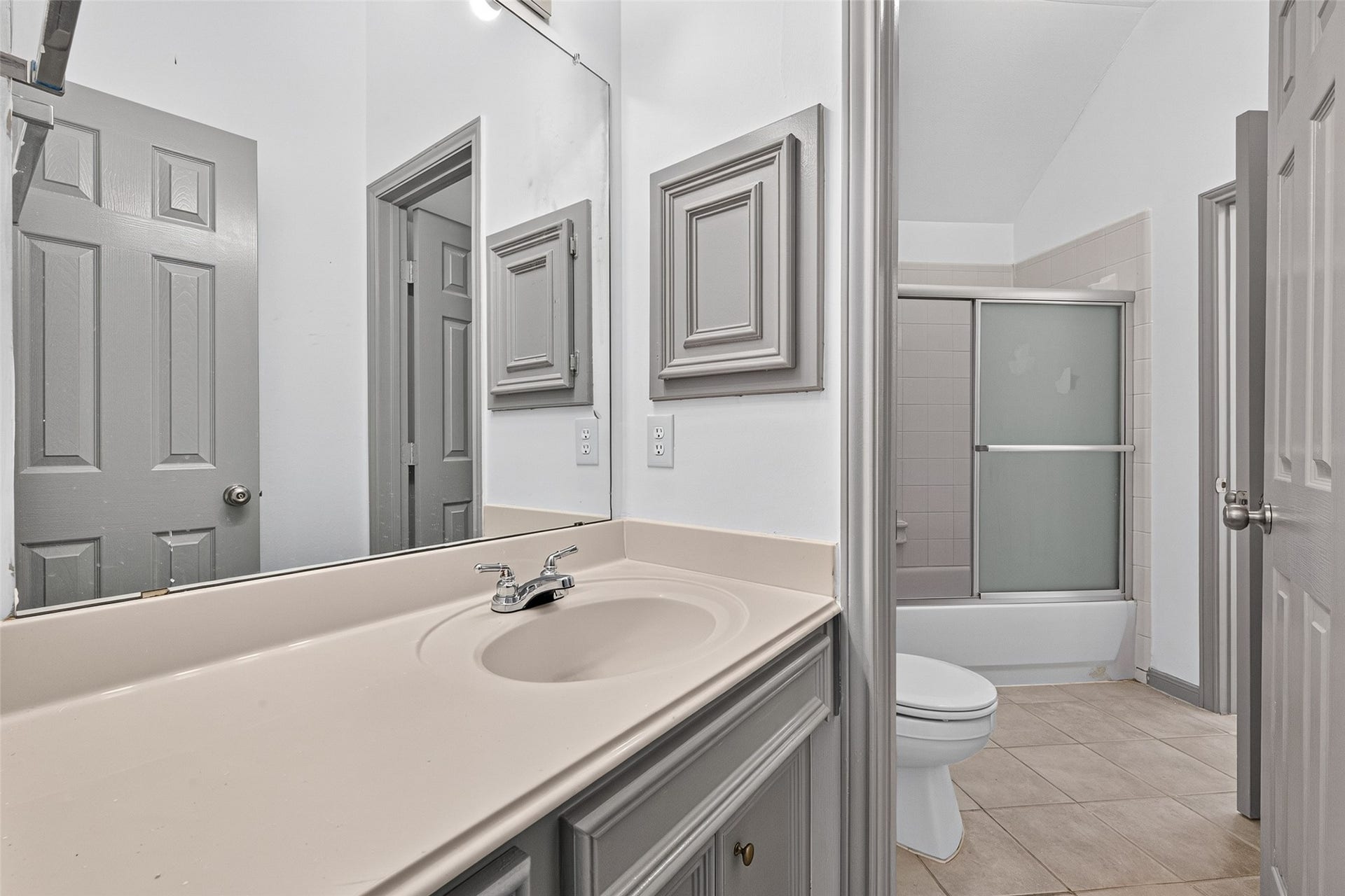 5535 Moss Meadow Court, Sugar Land, TX 77479 5535 Moss Meadow Court, Sugar Land, TX 77479