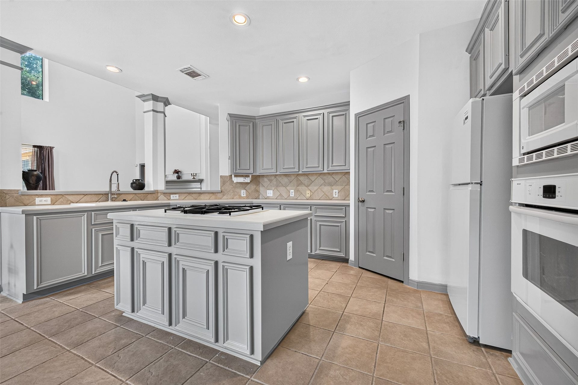 5535 Moss Meadow Court, Sugar Land, TX 77479 5535 Moss Meadow Court, Sugar Land, TX 77479