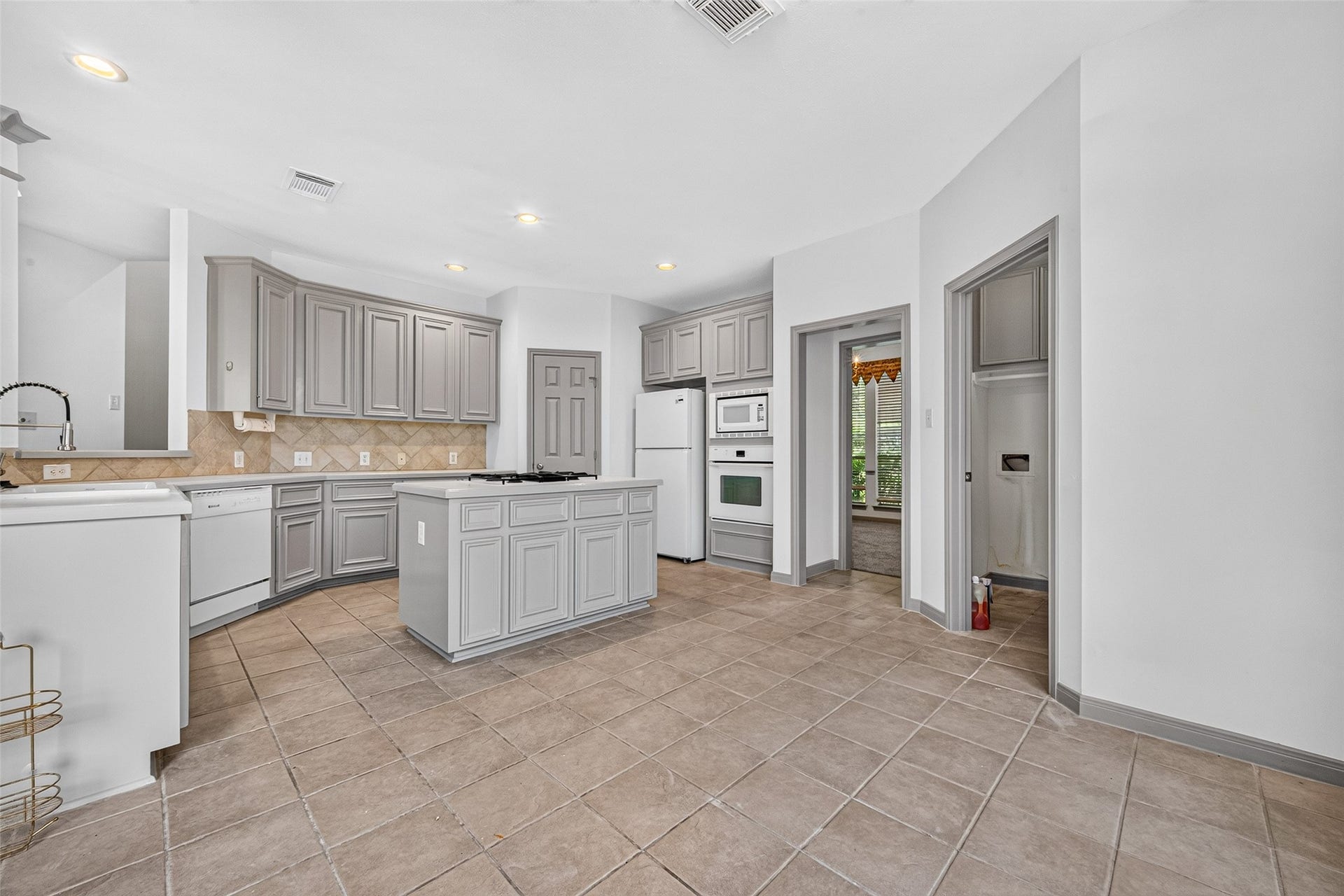 5535 Moss Meadow Court, Sugar Land, TX 77479 5535 Moss Meadow Court, Sugar Land, TX 77479