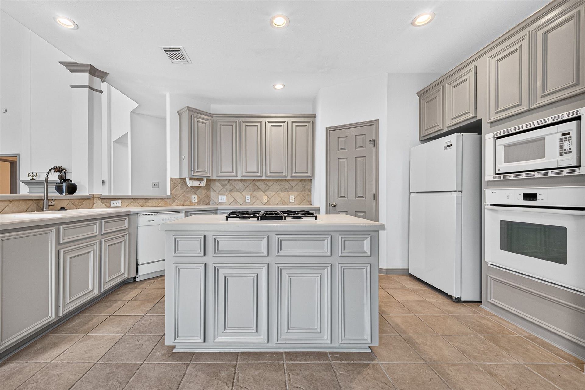 5535 Moss Meadow Court, Sugar Land, TX 77479 5535 Moss Meadow Court, Sugar Land, TX 77479