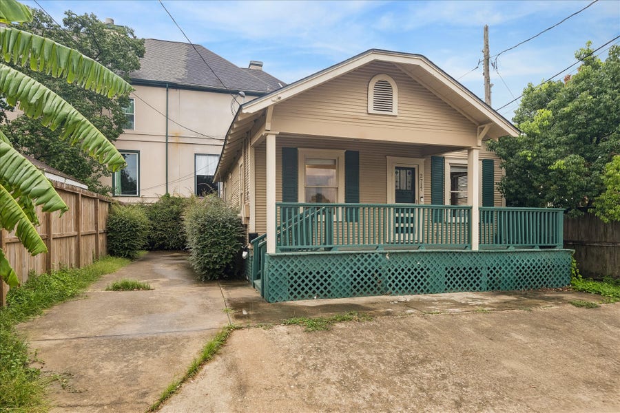 Property photo for 2717 Mcduffie Street, Houston, TX