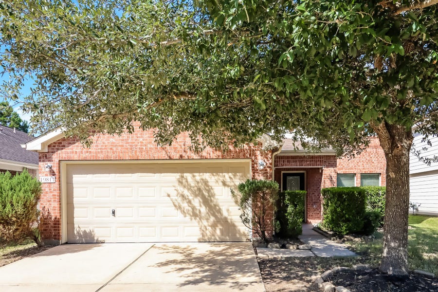 Property photo for 19811 Breezy Cove Court, Tomball, TX