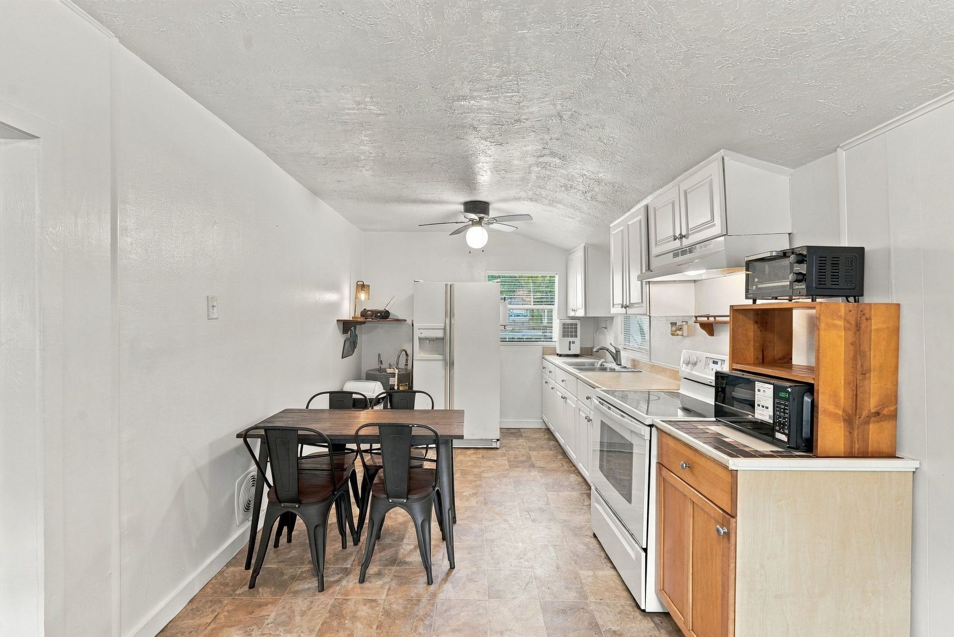 16443 Piper Lane, Montgomery, TX 77316 16443 Piper Lane, Montgomery, TX 77316