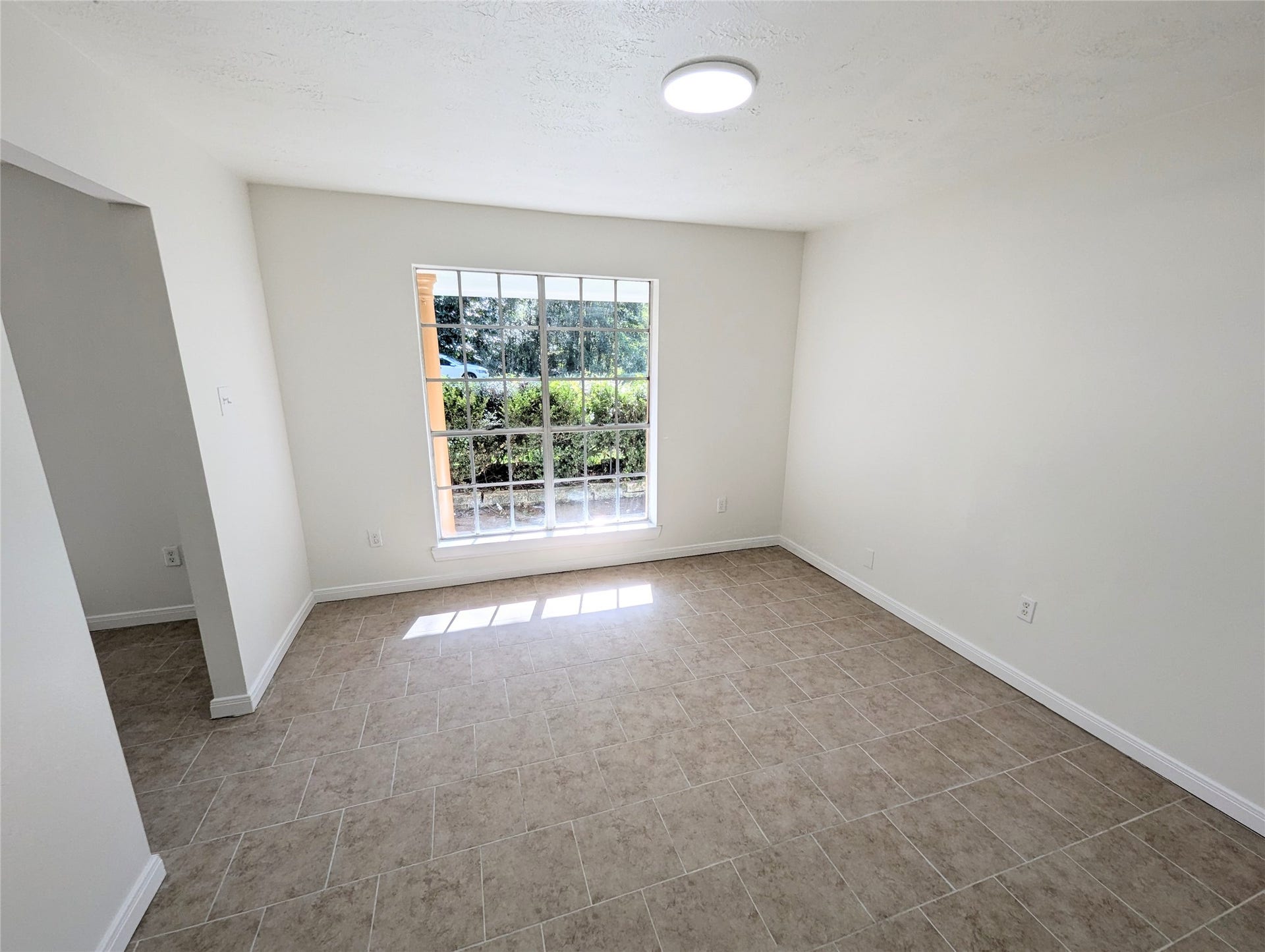 809 Glen Hollow Drive, Conroe, TX 77385