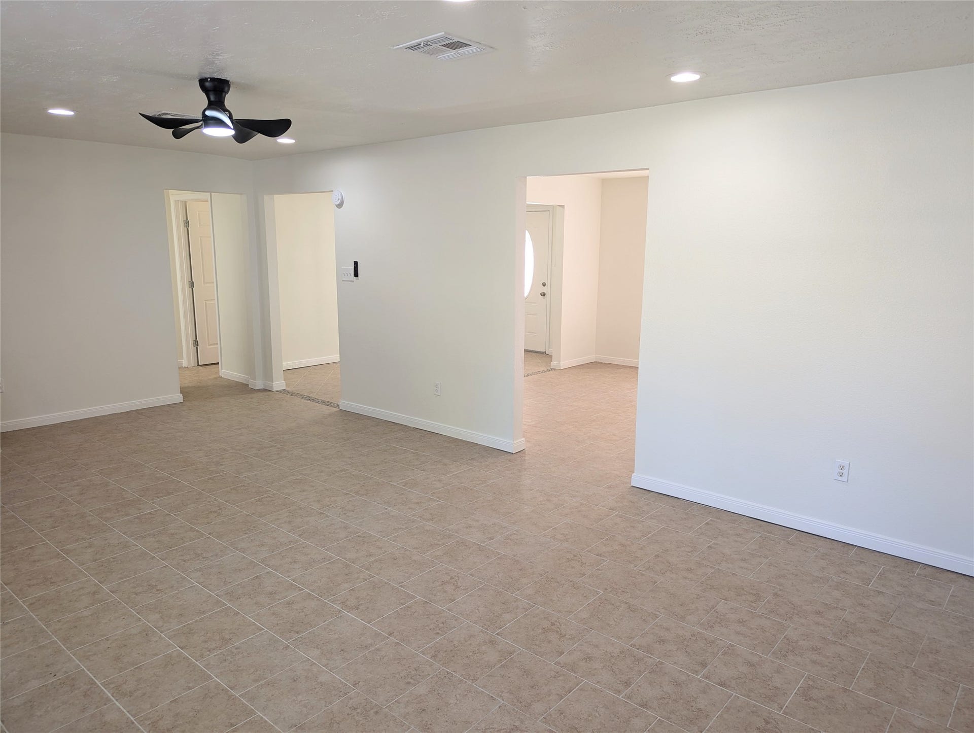 809 Glen Hollow Drive, Conroe, TX 77385