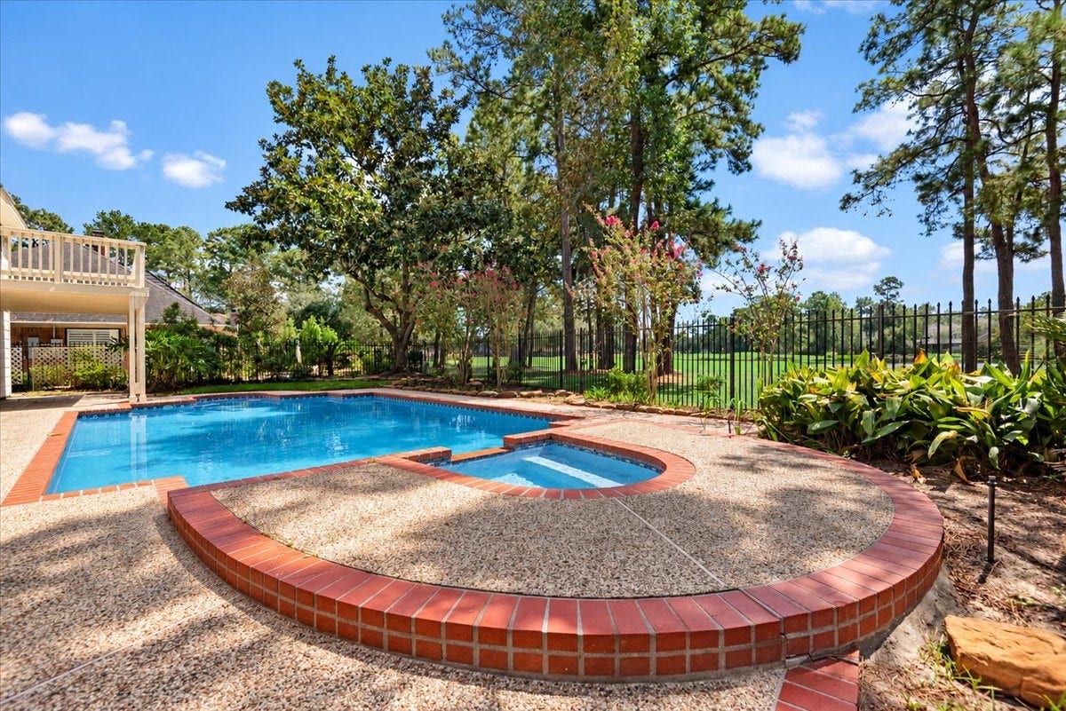 7514 Pinehurst Shadows Drive, Humble, TX 77346 7514 Pinehurst Shadows Drive, Humble, TX 77346