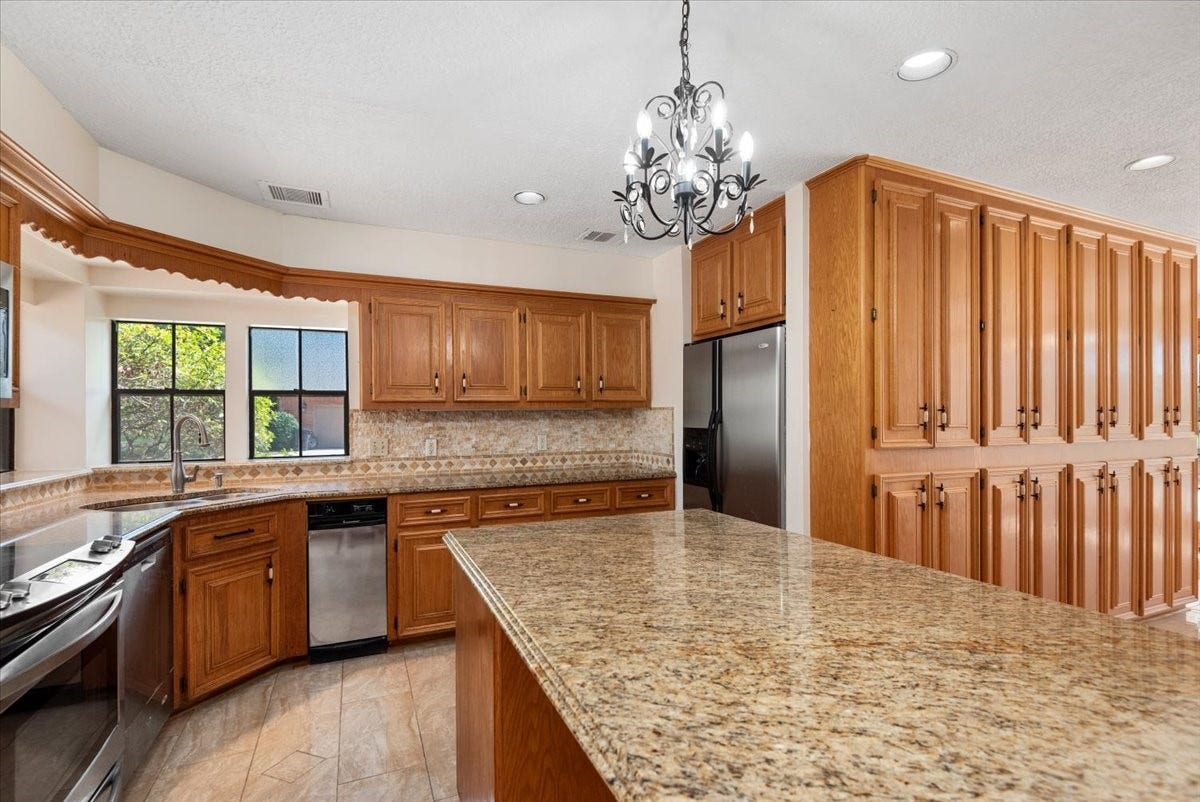 7514 Pinehurst Shadows Drive, Humble, TX 77346 7514 Pinehurst Shadows Drive, Humble, TX 77346