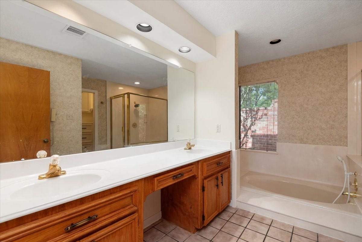 7514 Pinehurst Shadows Drive, Humble, TX 77346 7514 Pinehurst Shadows Drive, Humble, TX 77346