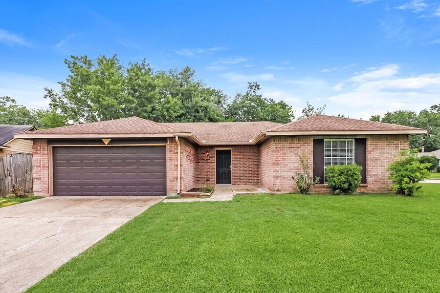 Property photo for 3002 Sherborne Street, Pearland, TX