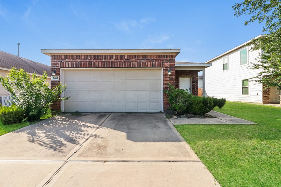 Property photo for 6615 Dayridge Lane, Houston, TX