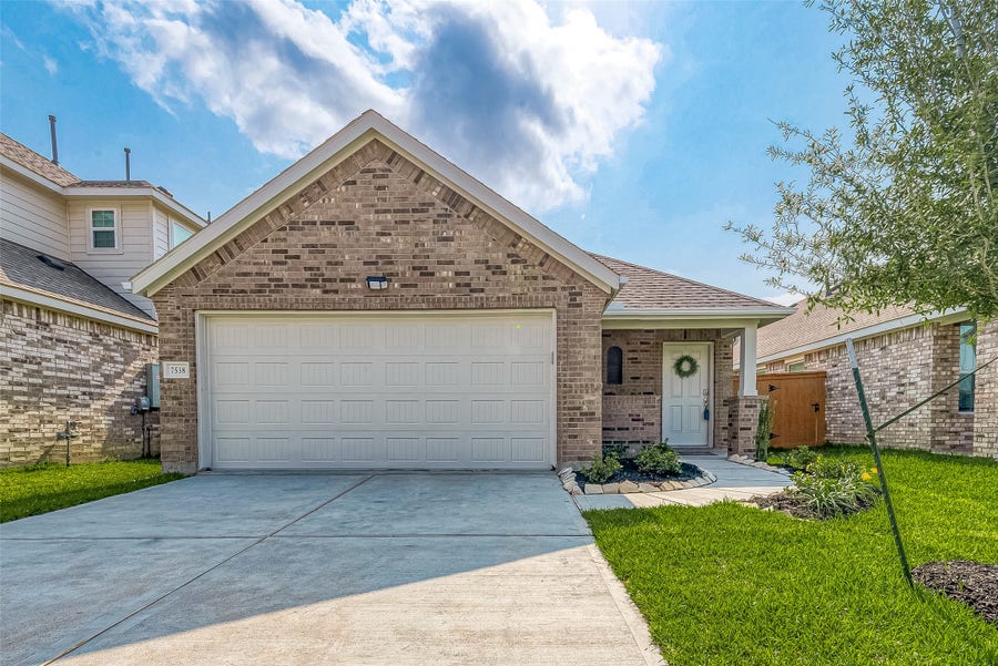 Property photo for 7538 Coral Terrace Drive, Cypress, TX
