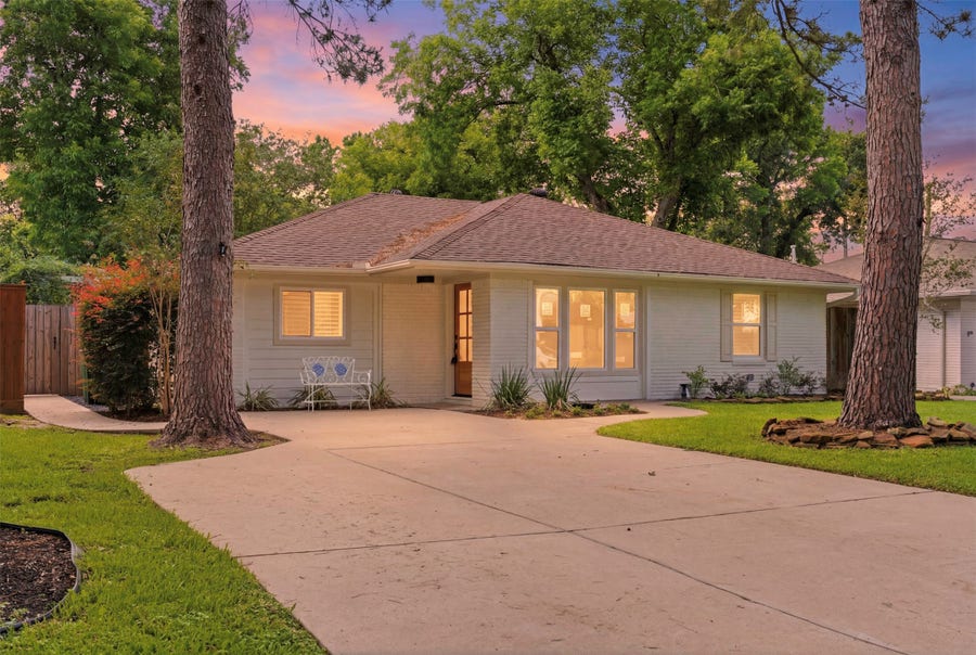 Property photo for 2210 Wakefield Drive, Houston, TX