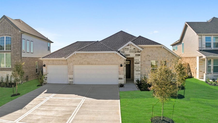 Property photo for 2811 Mackinac Bay Drive, Texas City, TX