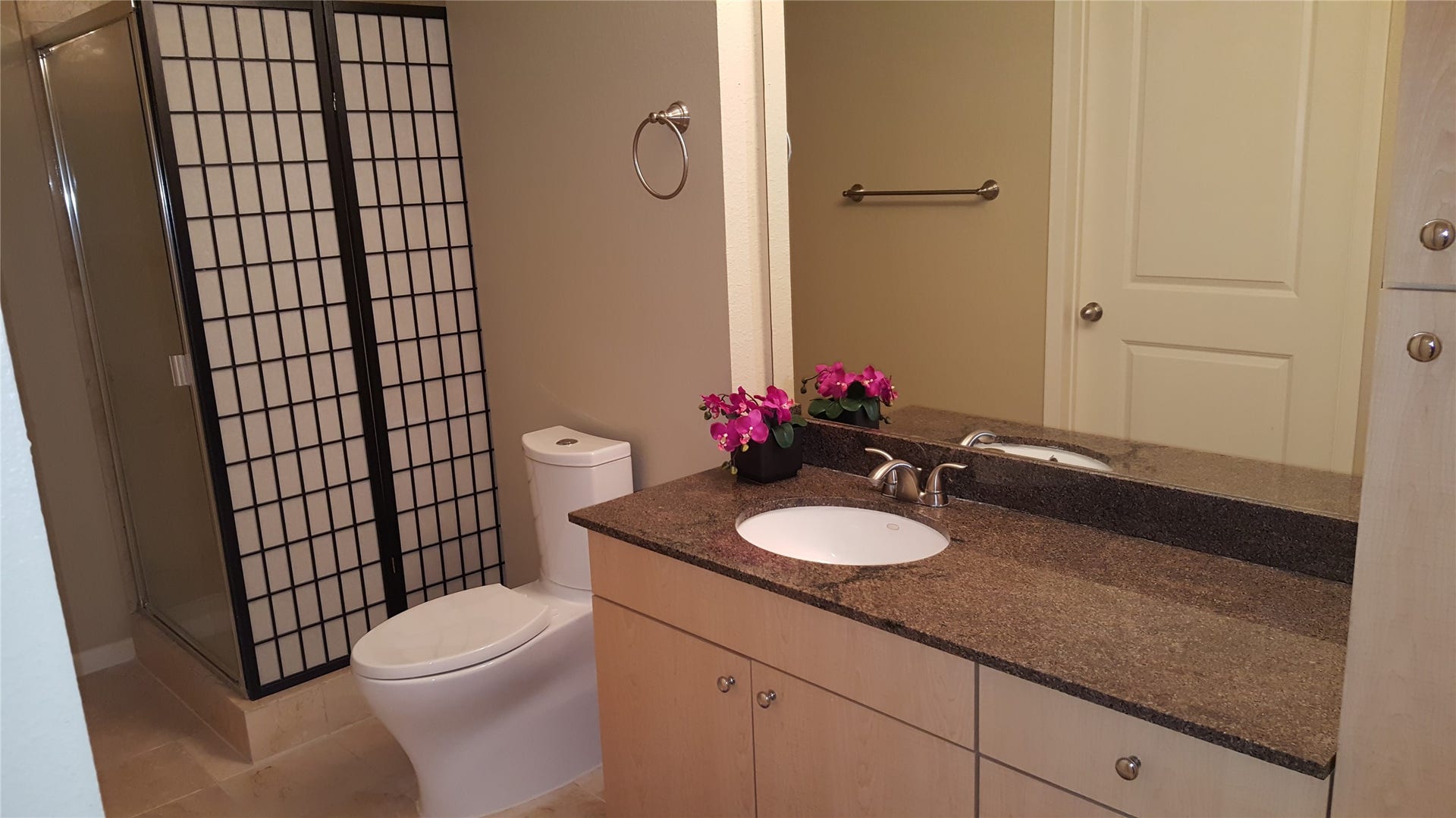 3505 Sage Road, #502, Houston, TX 77056 2nd bathroom