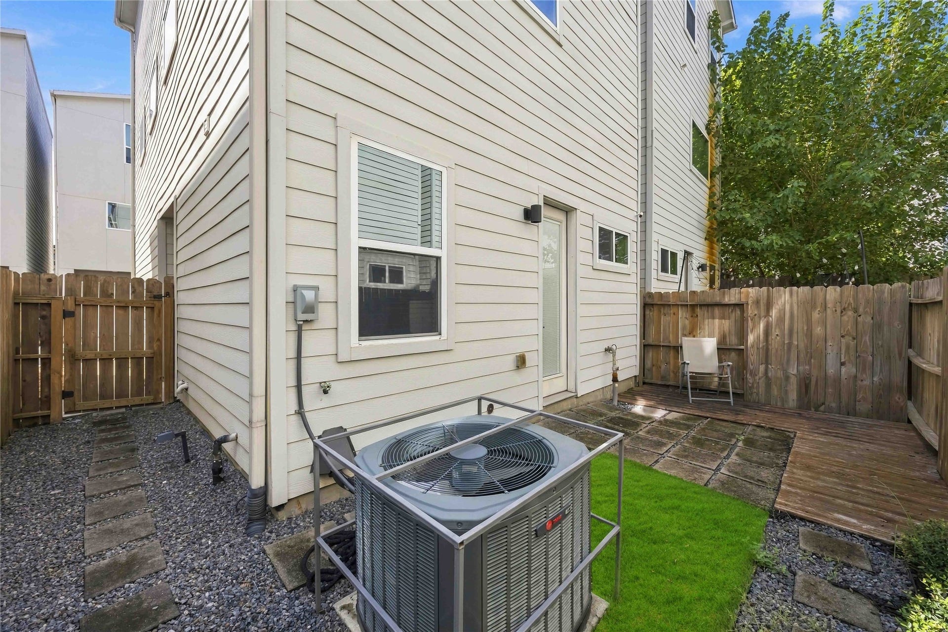 613 Bayou Street, Houston, TX 77020