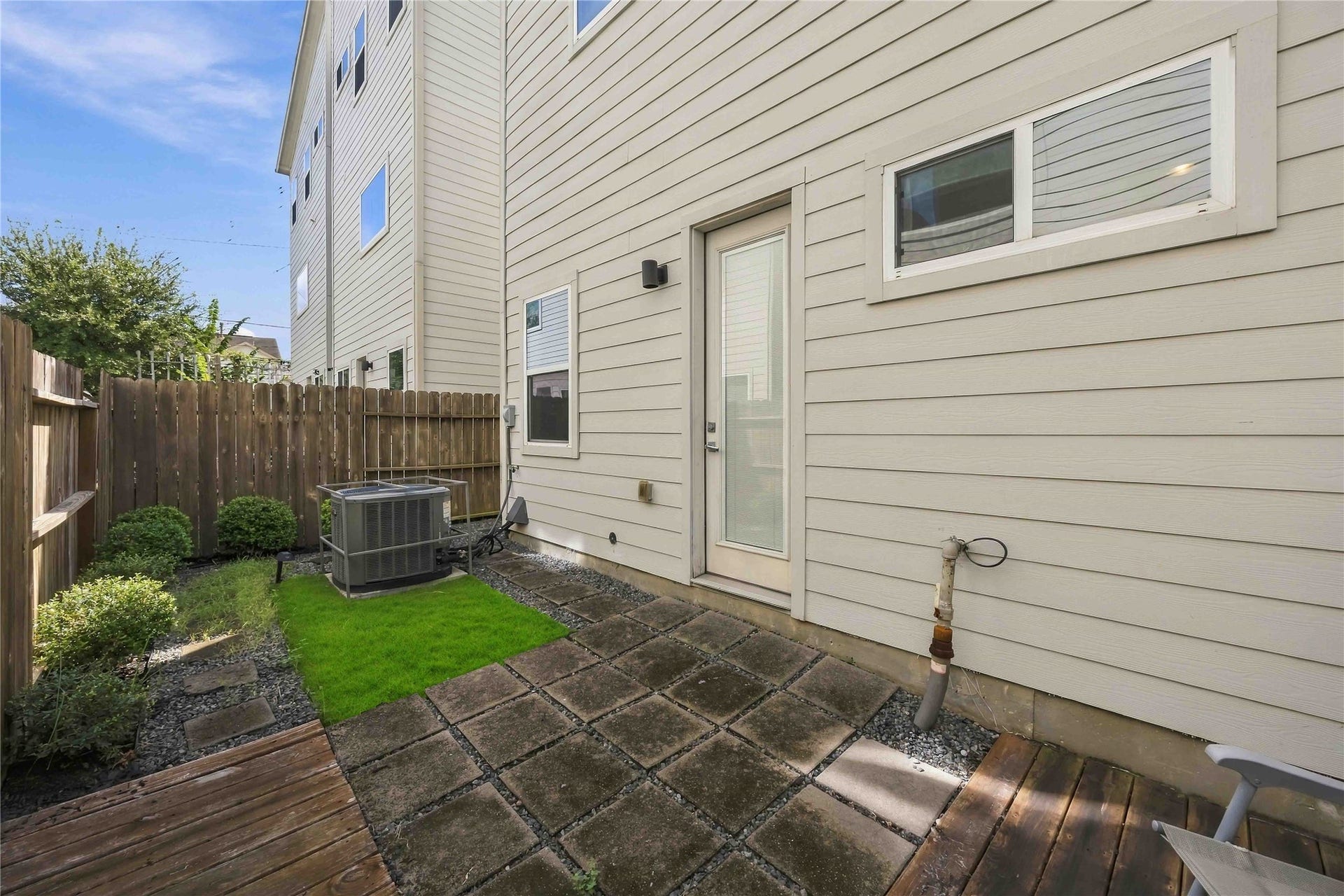 613 Bayou Street, Houston, TX 77020