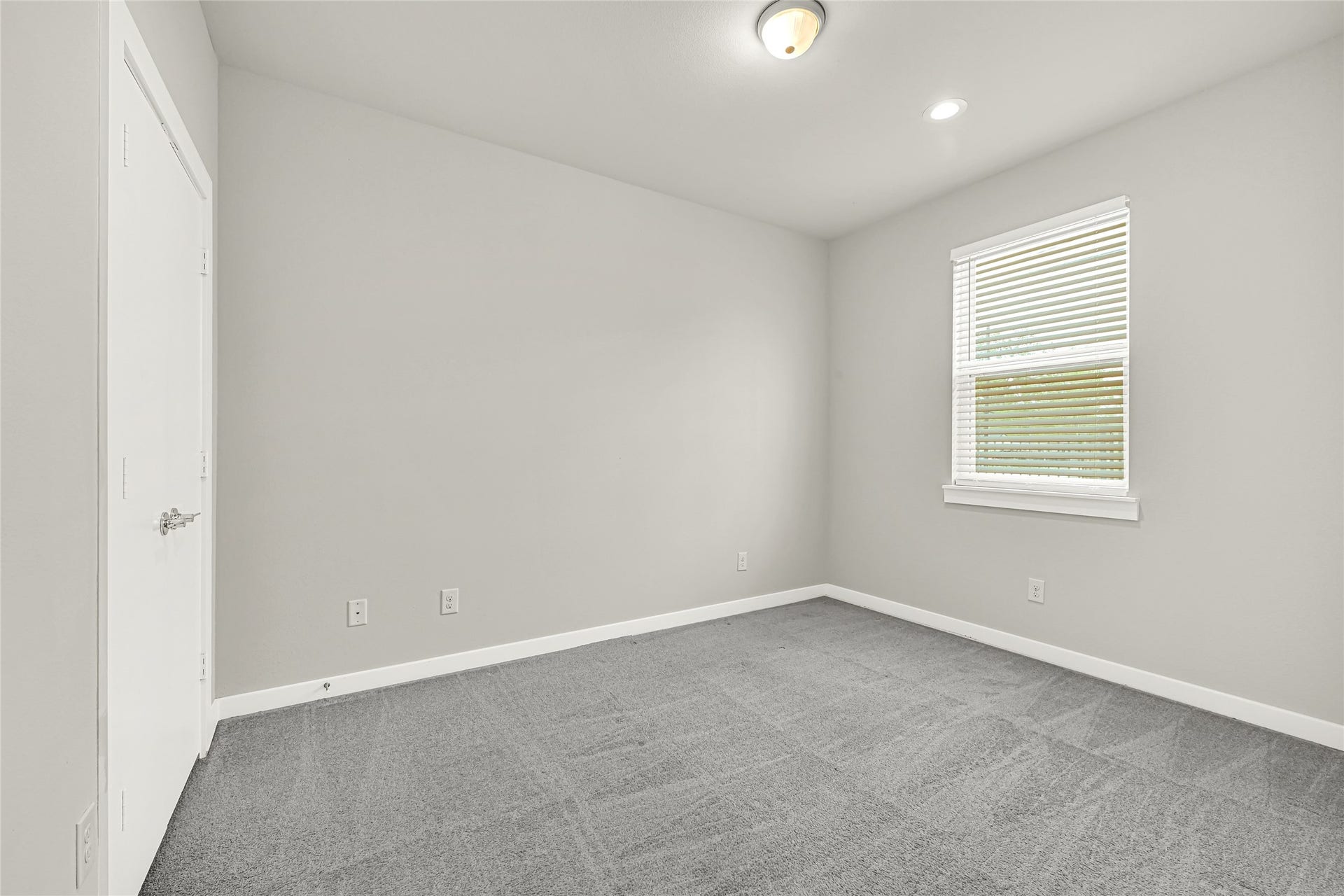 9431 Jutland Road, Houston, TX 77033 9431 Jutland Road, Houston, TX 77033