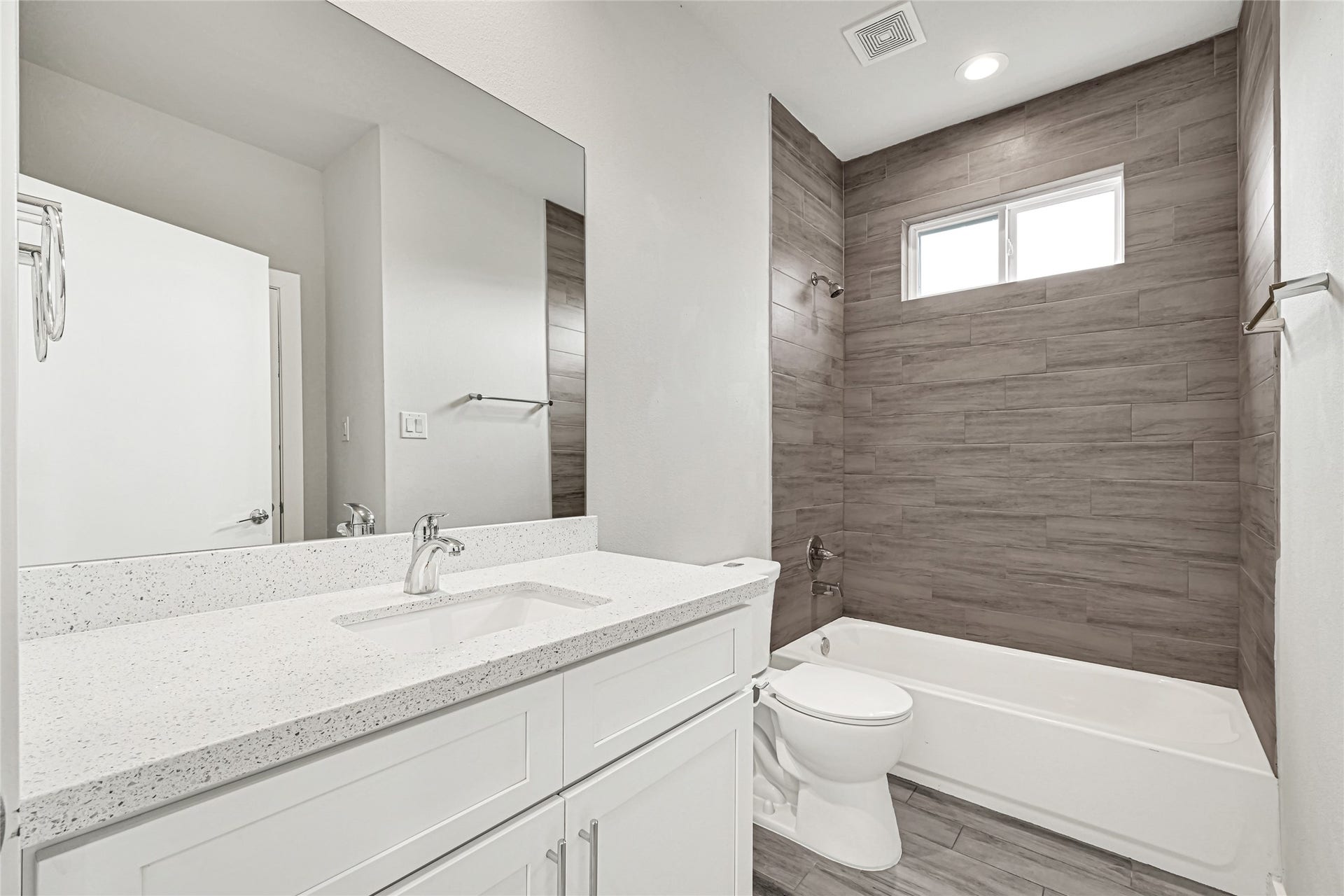 9431 Jutland Road, Houston, TX 77033 9431 Jutland Road, Houston, TX 77033