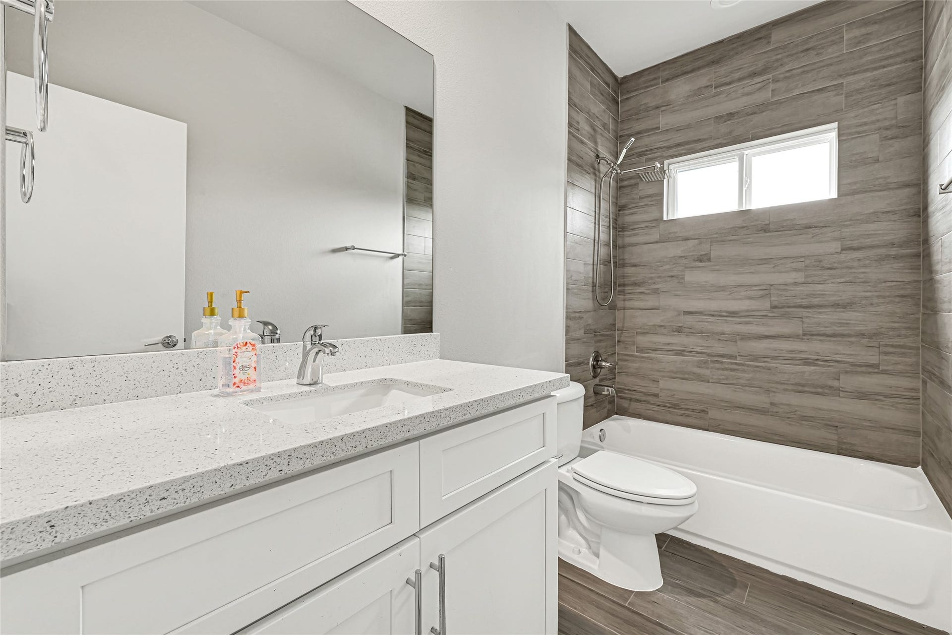 9431 Jutland Road, Houston, TX 77033 9431 Jutland Road, Houston, TX 77033