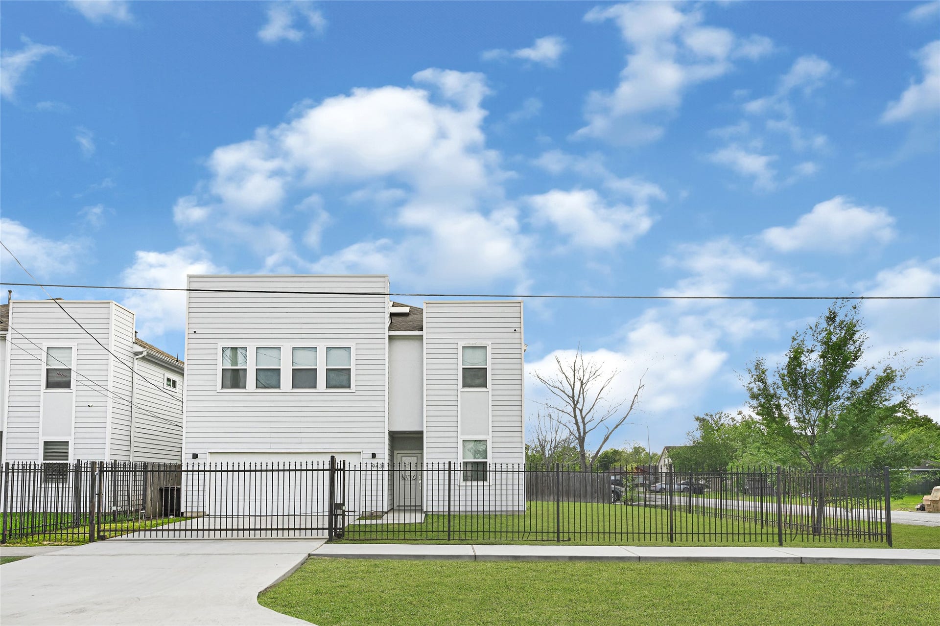 9431 Jutland Road, Houston, TX 77033 9431 Jutland Road, Houston, TX 77033