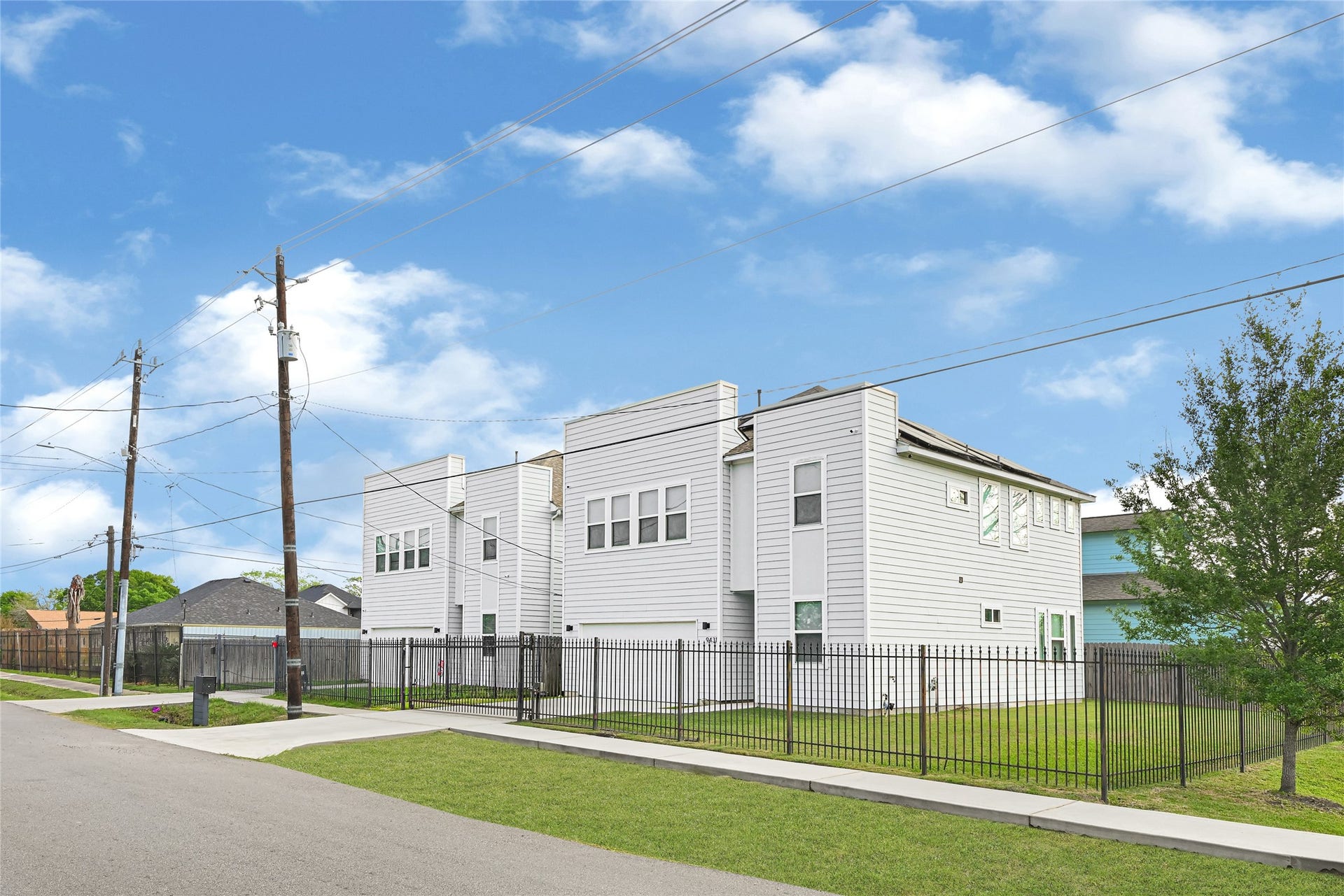 9431 Jutland Road, Houston, TX 77033 9431 Jutland Road, Houston, TX 77033