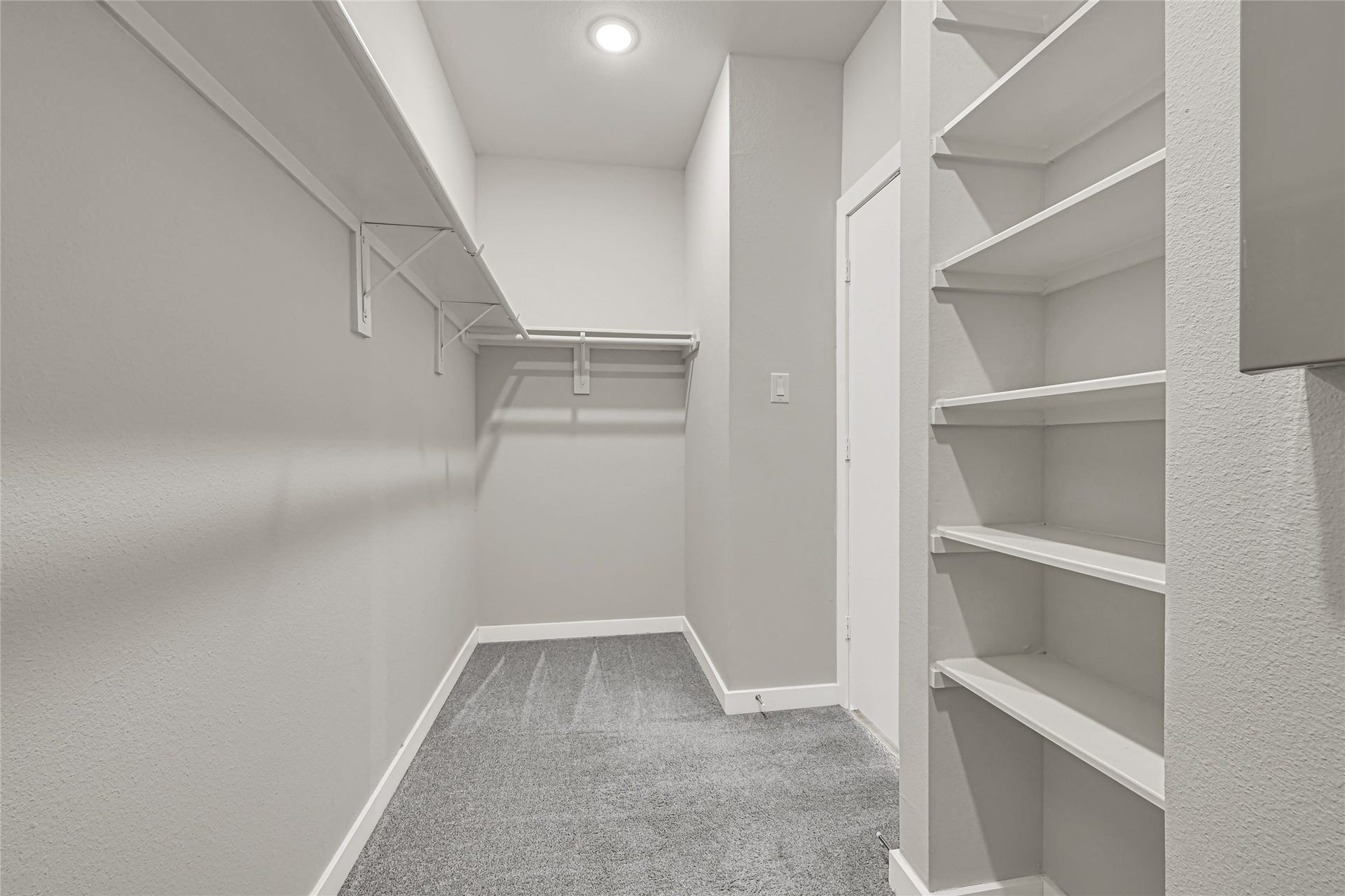 9431 Jutland Road, Houston, TX 77033 9431 Jutland Road, Houston, TX 77033