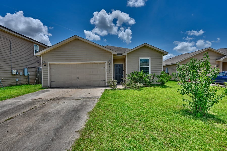Property photo for 3005 Oak Lane, Brookshire, TX