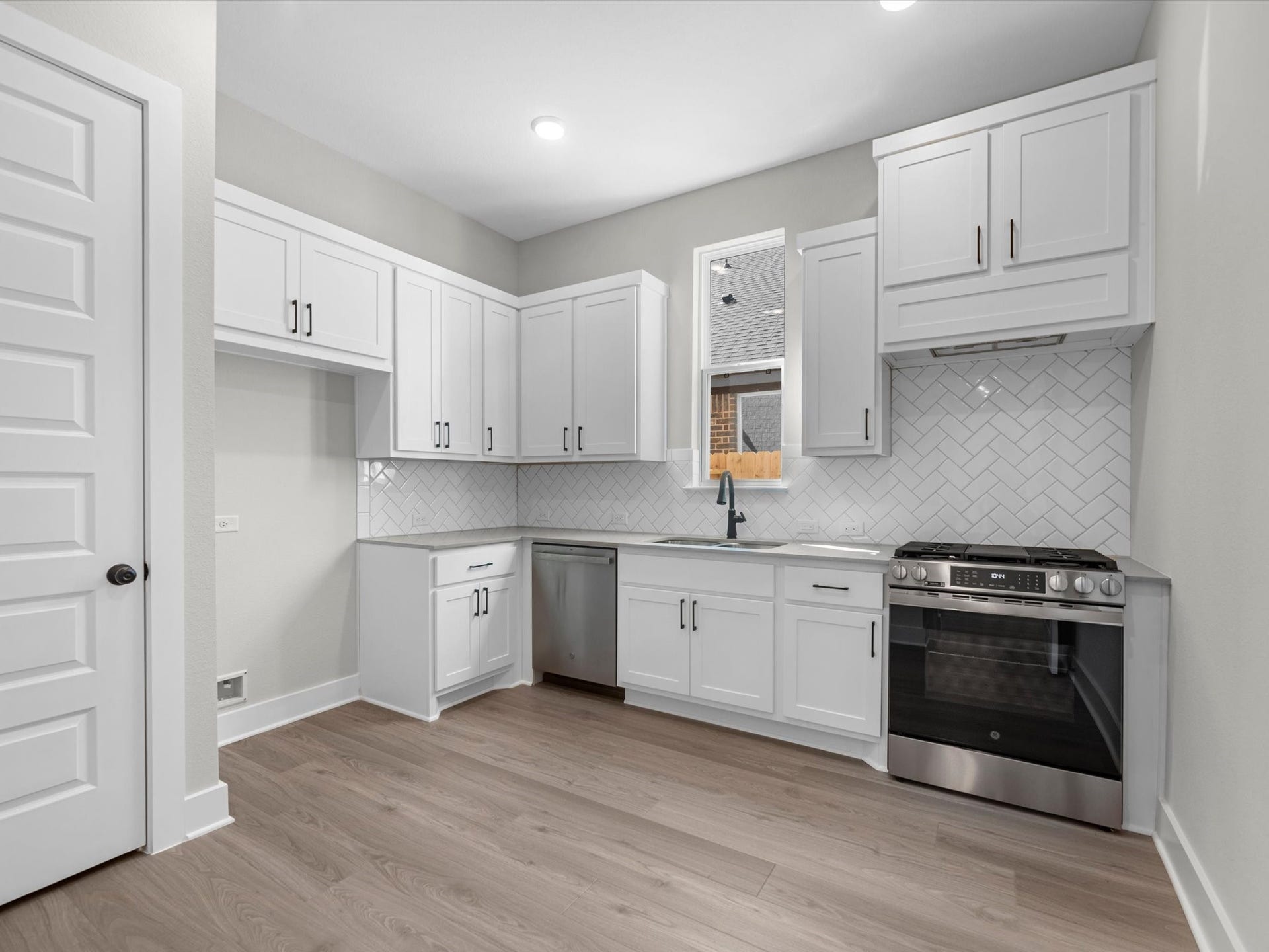 2723 Crown Ridge Drive, Missouri City, TX 77459 Prep Kitchen