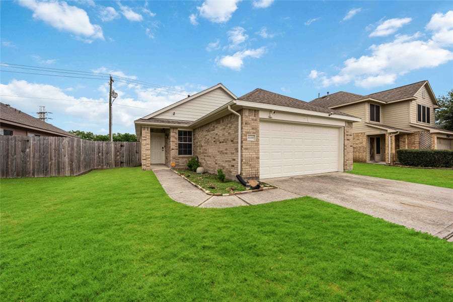 Property photo for 8426 Bay Run Avenue, Baytown, TX