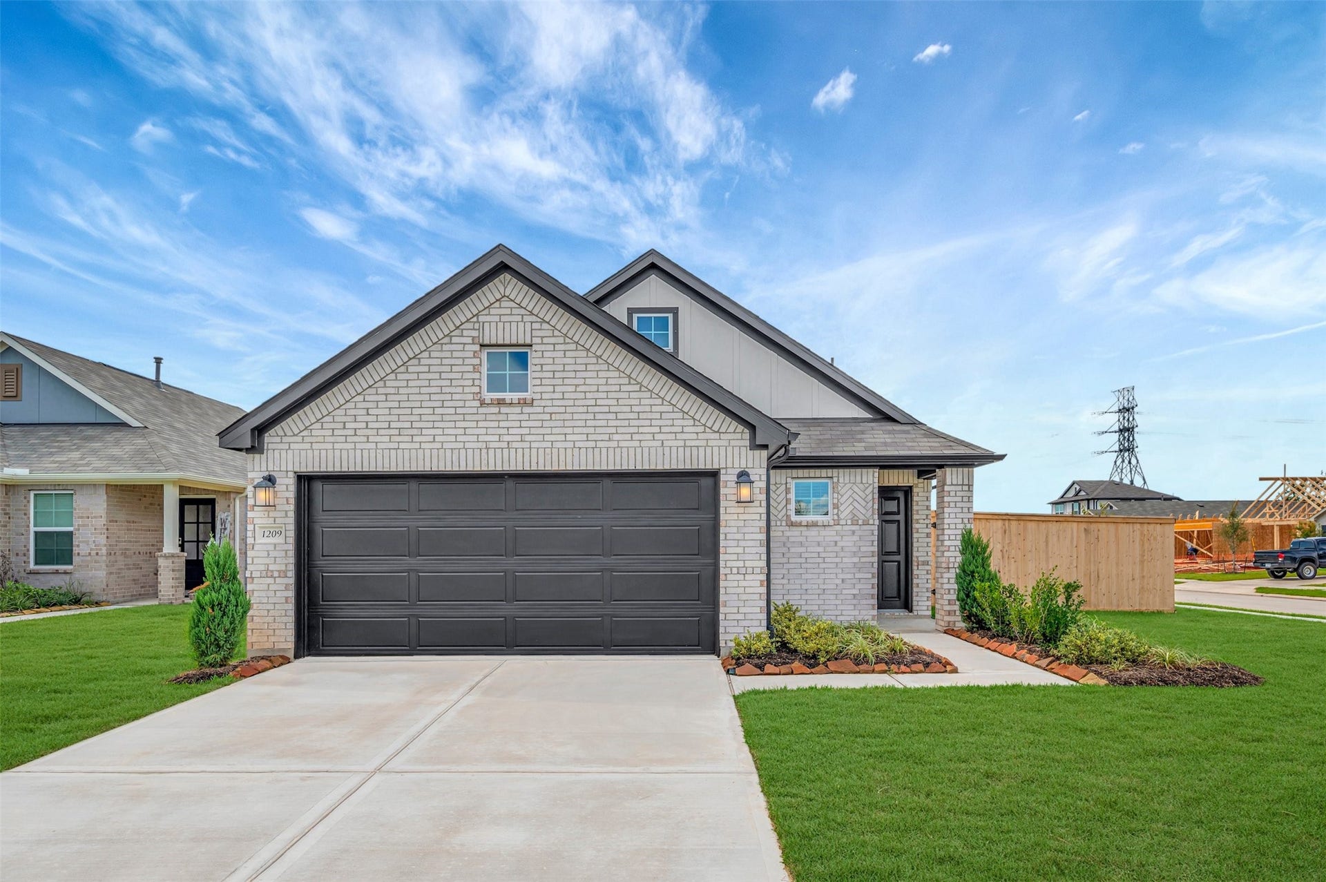 1209 Sacred Light Lane, La Marque, TX 77568