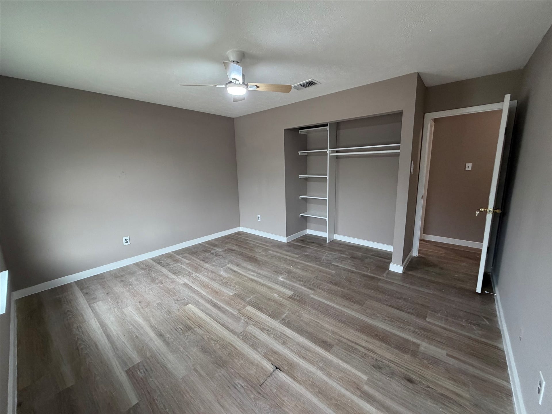 2611 W Greens Road, Houston, TX 77067 2611 W Greens Road, Houston, TX 77067