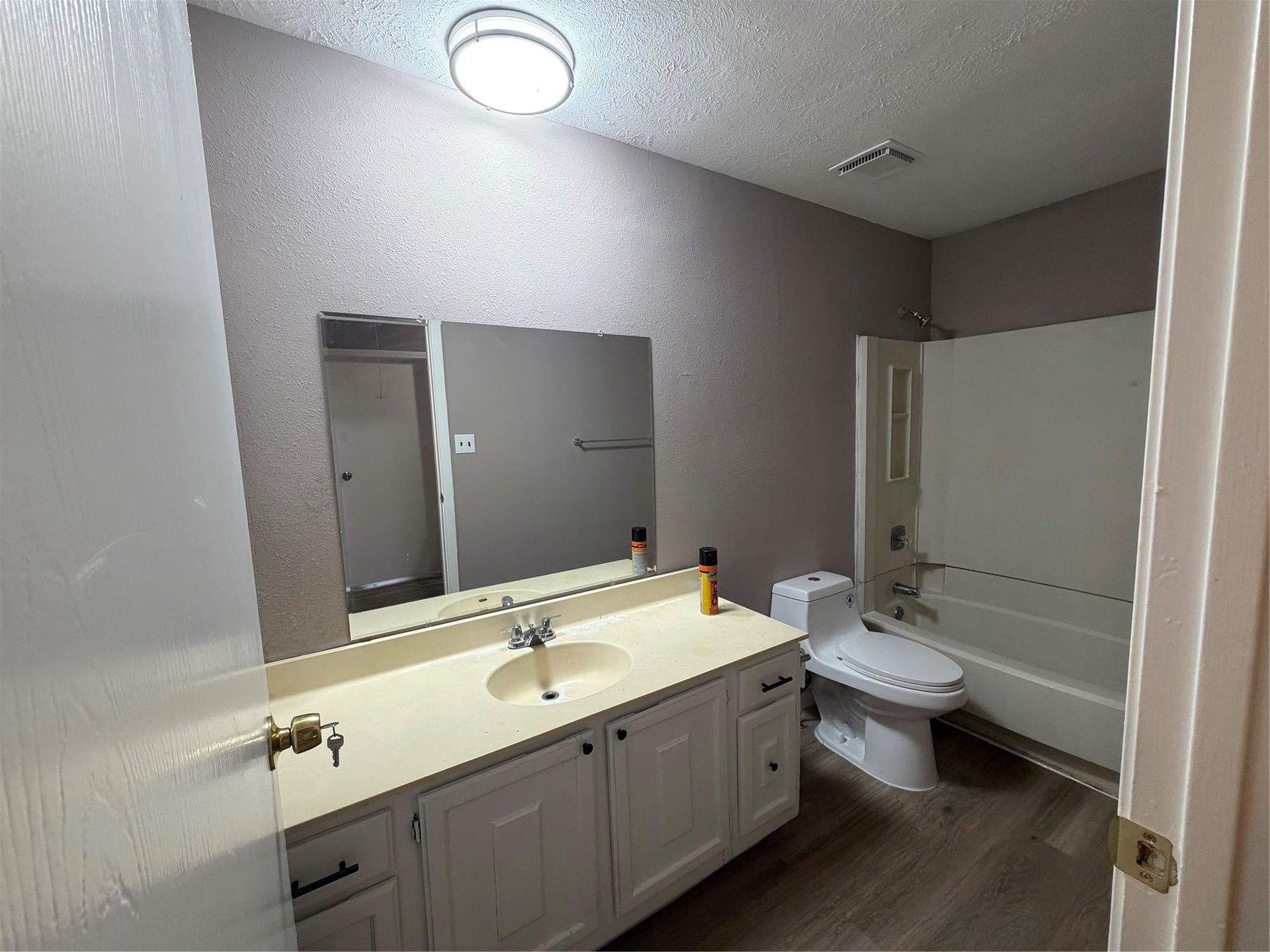 2611 W Greens Road, Houston, TX 77067 2611 W Greens Road, Houston, TX 77067