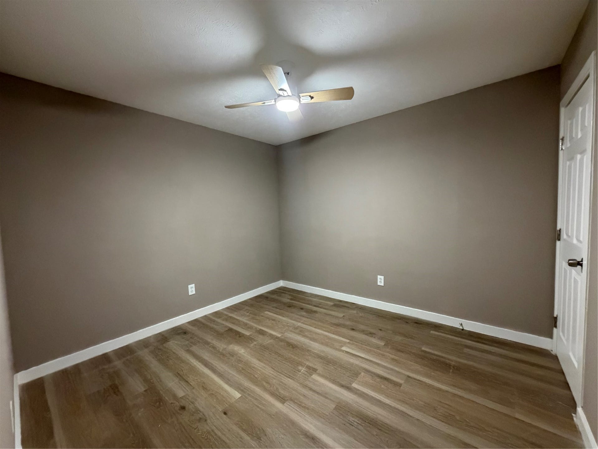 2611 W Greens Road, Houston, TX 77067 2611 W Greens Road, Houston, TX 77067