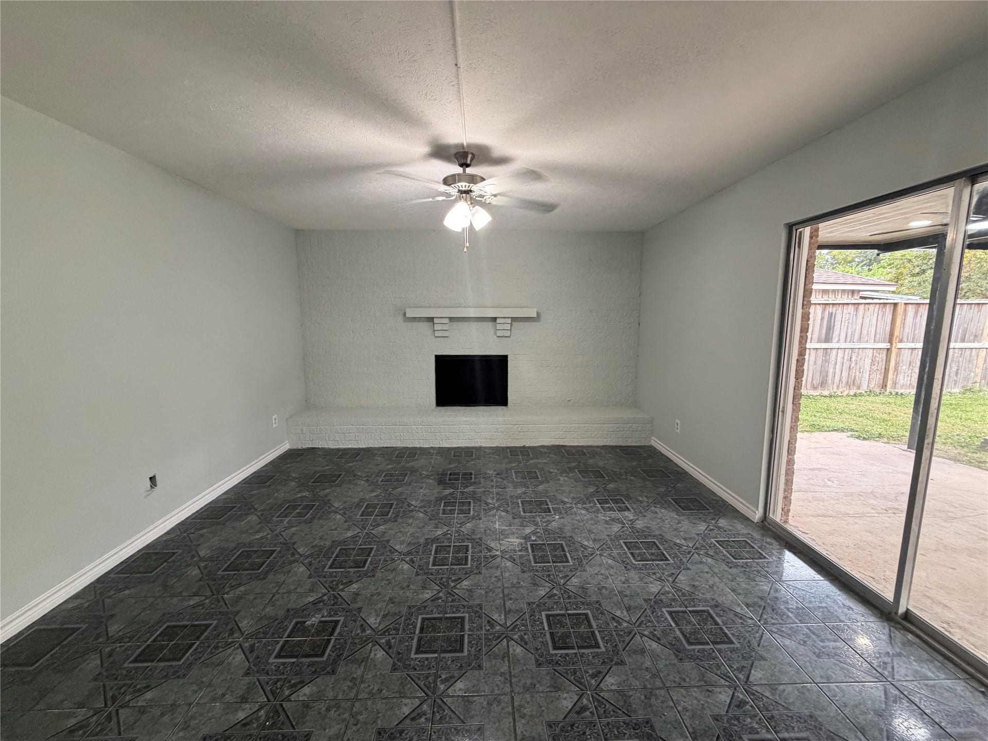 2611 W Greens Road, Houston, TX 77067 2611 W Greens Road, Houston, TX 77067