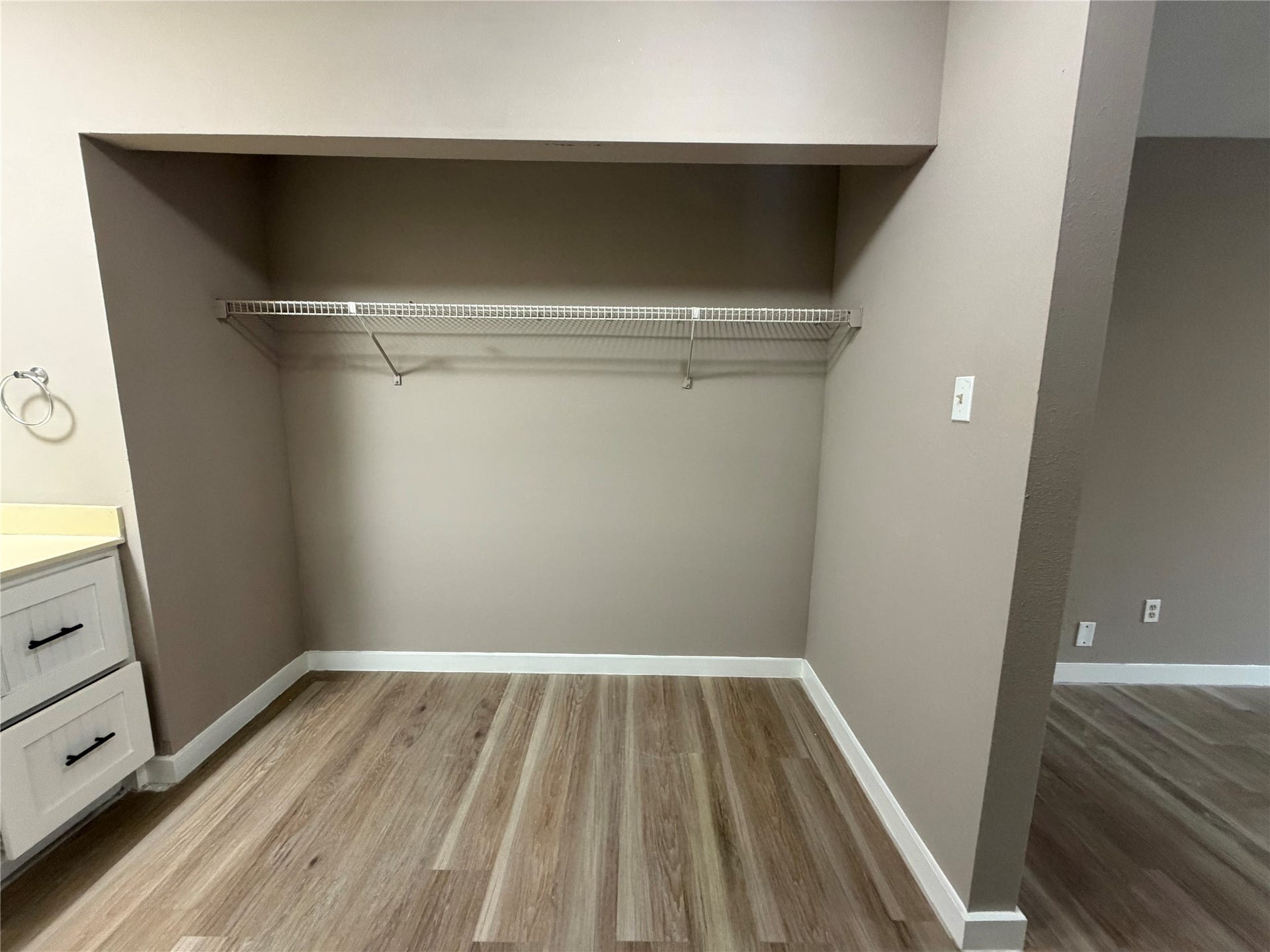 2611 W Greens Road, Houston, TX 77067 2611 W Greens Road, Houston, TX 77067